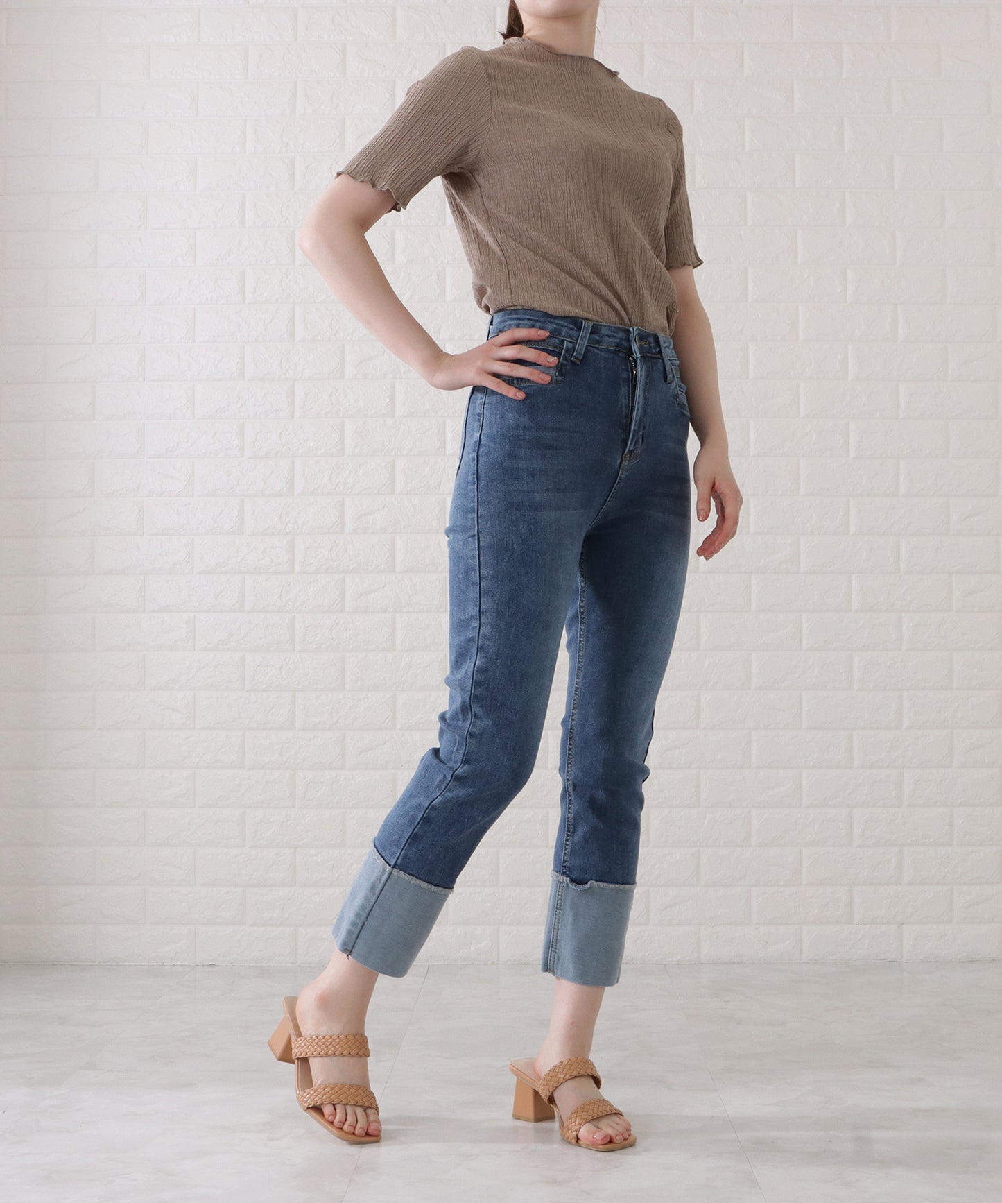 ロールアップハイウエストストレートデニムパンツ