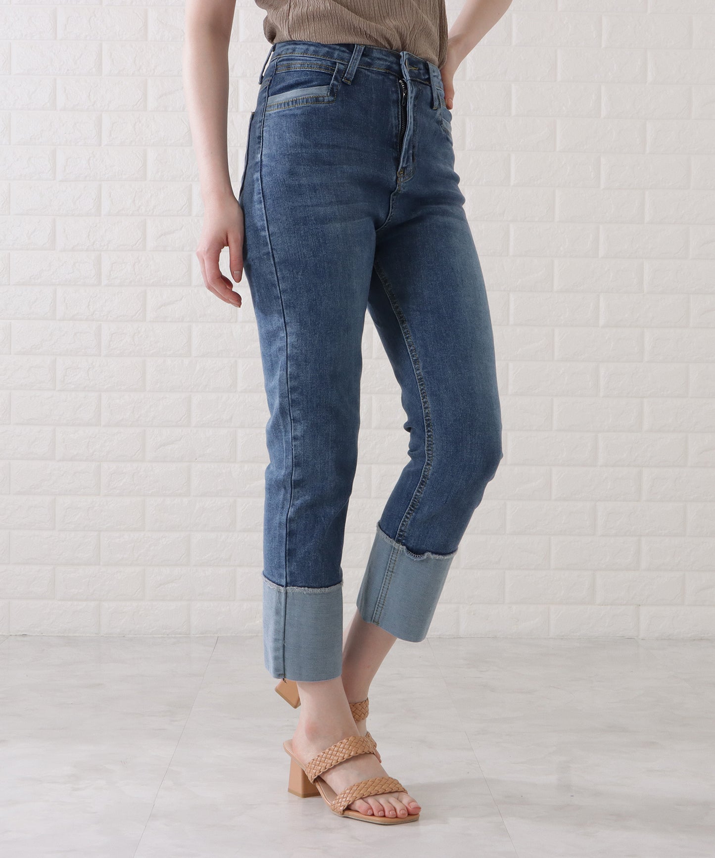 ロールアップハイウエストストレートデニムパンツ