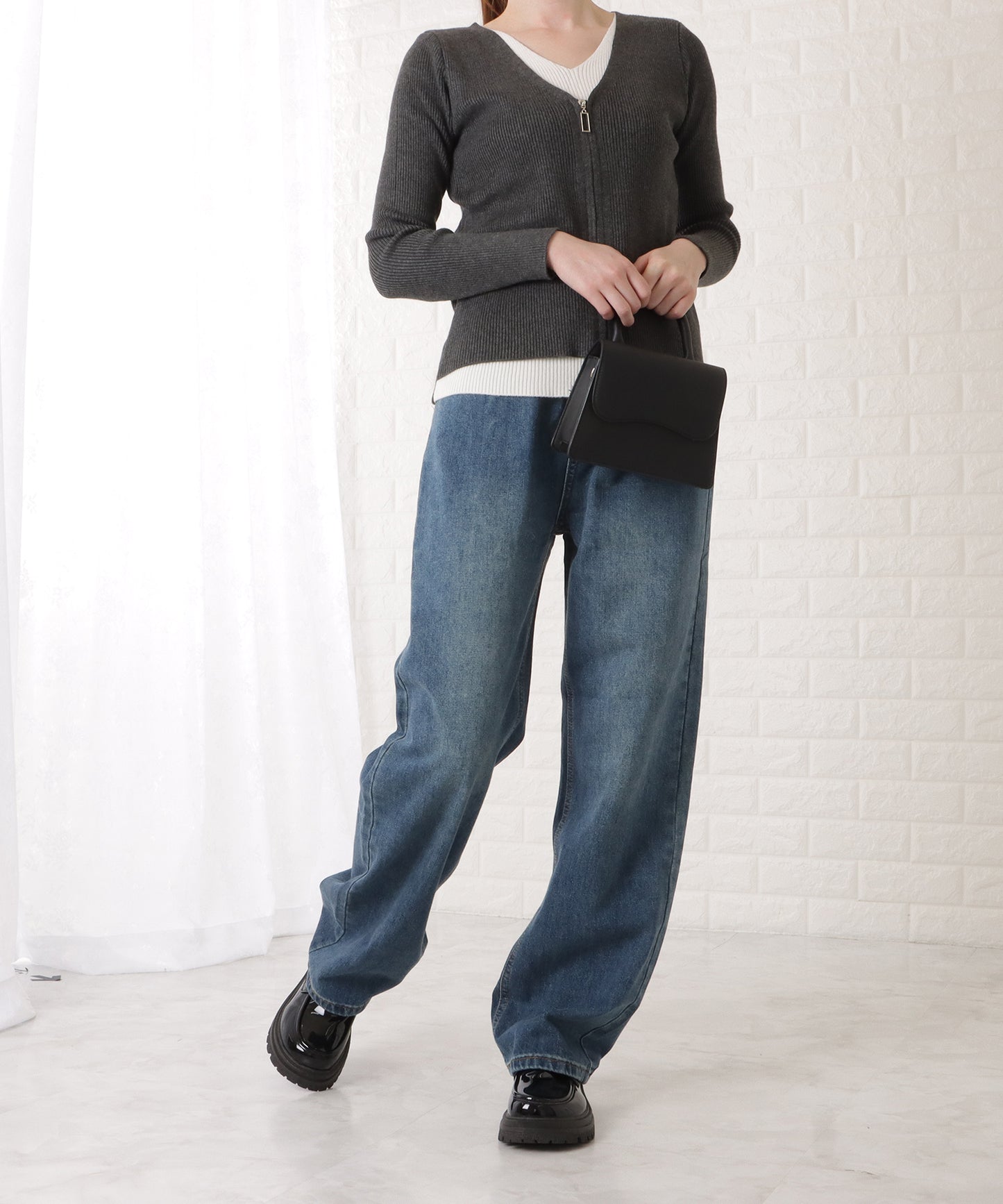 ハイウエストストレートセミワイドデニムパンツ