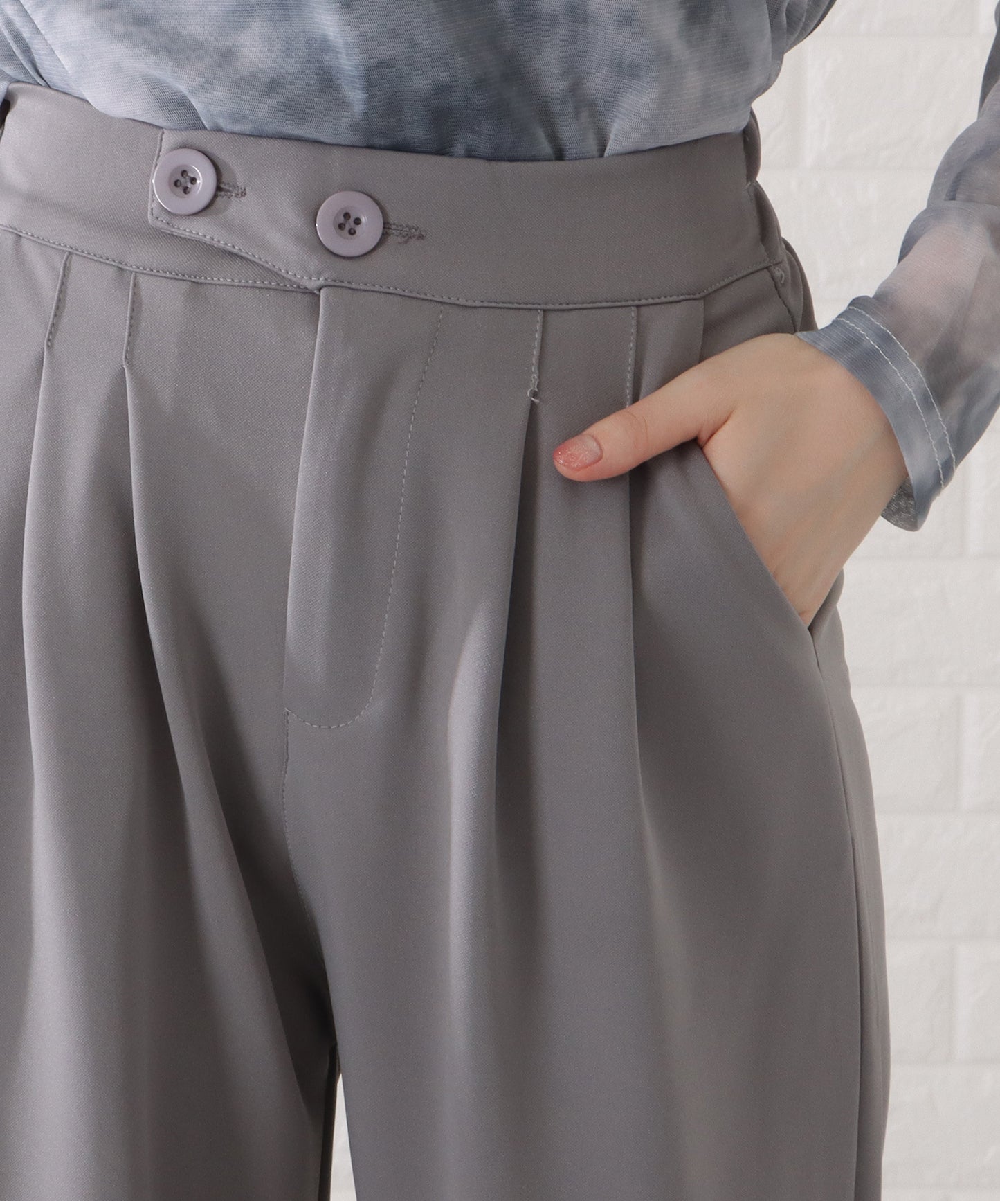 ハイウエストアシンメトリーとろみタックパンツ