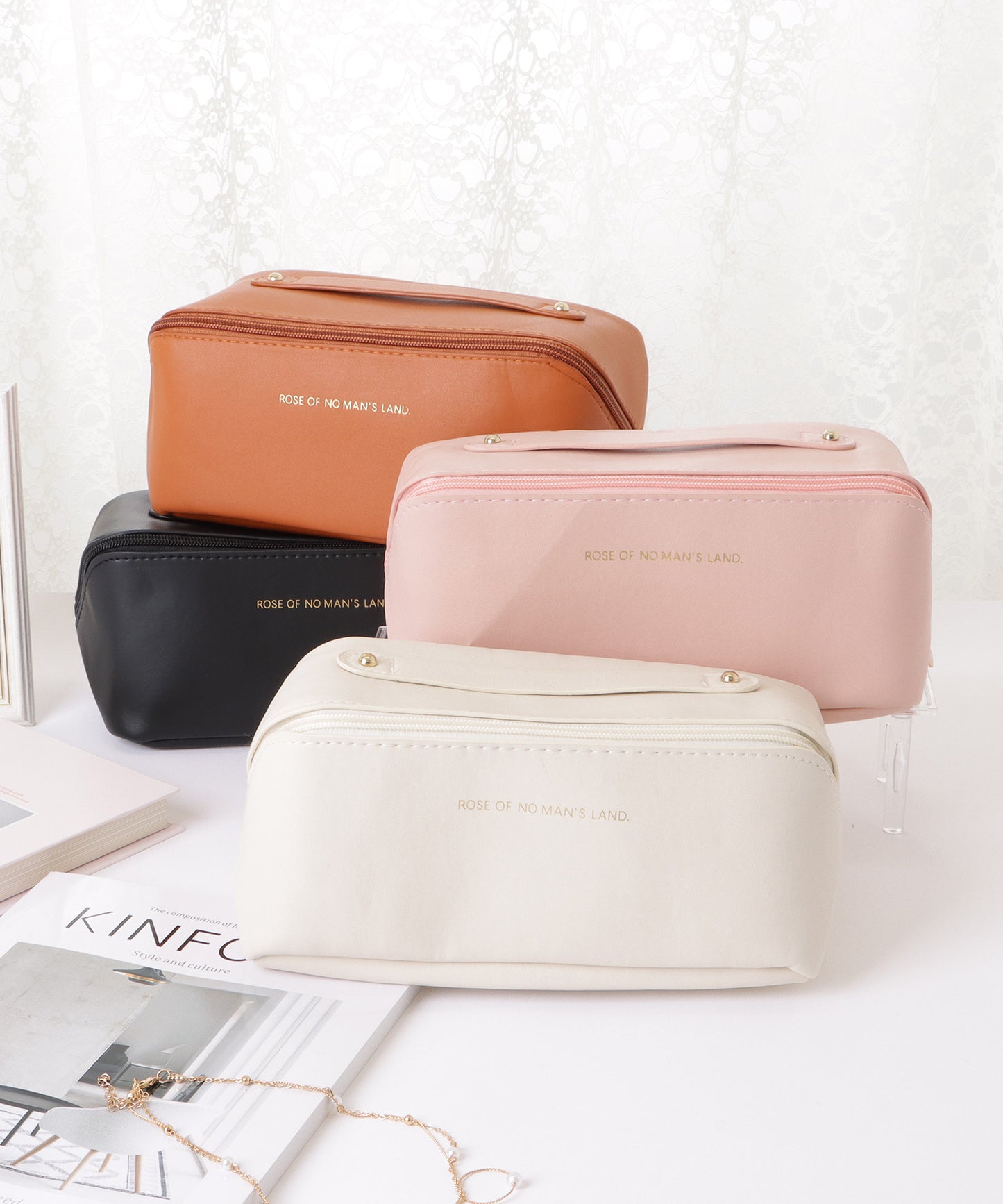 レザー調オルガン型ファスナーマルチポーチ