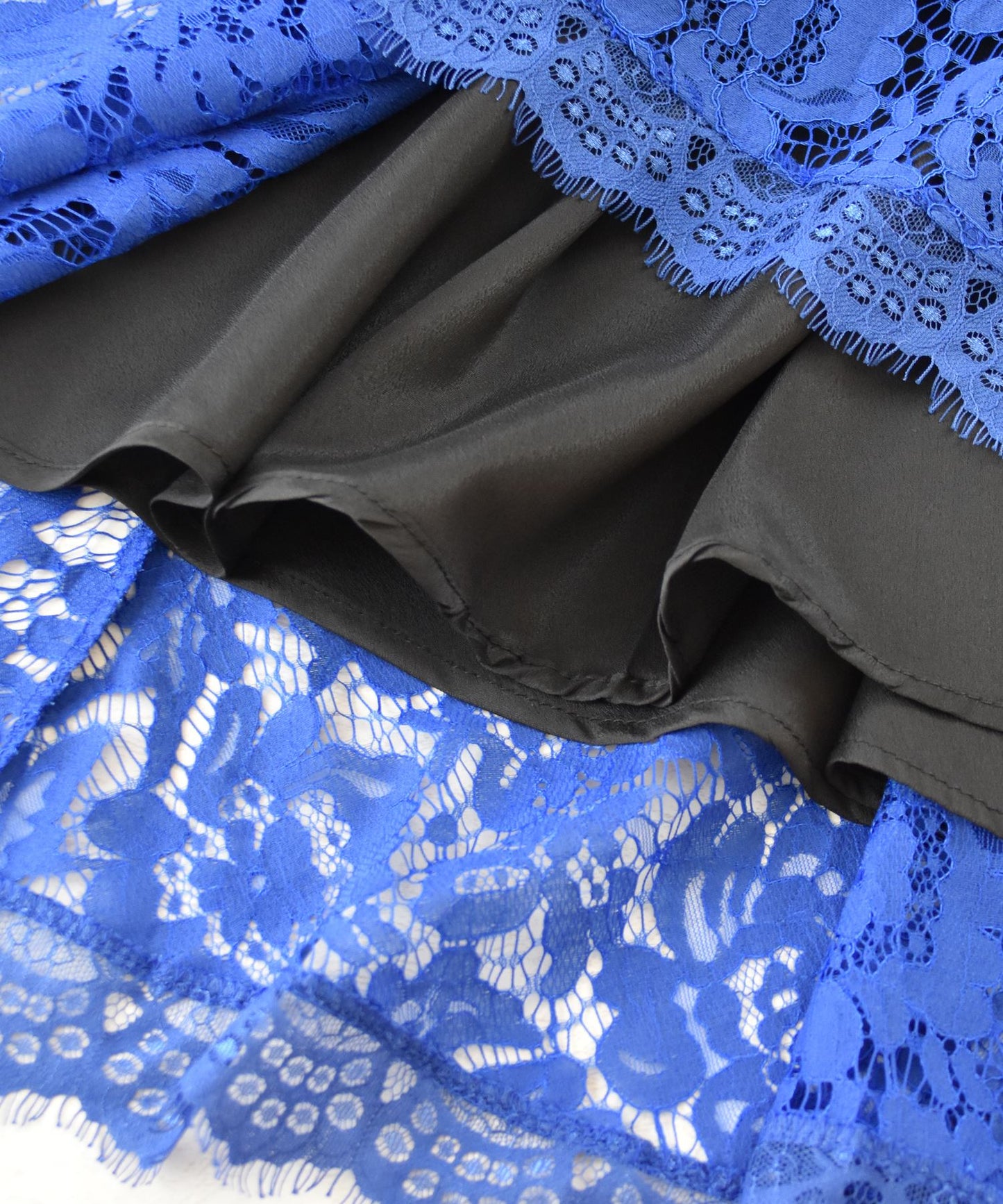 花柄総レースミモレ丈フレアワンピース・ドレス