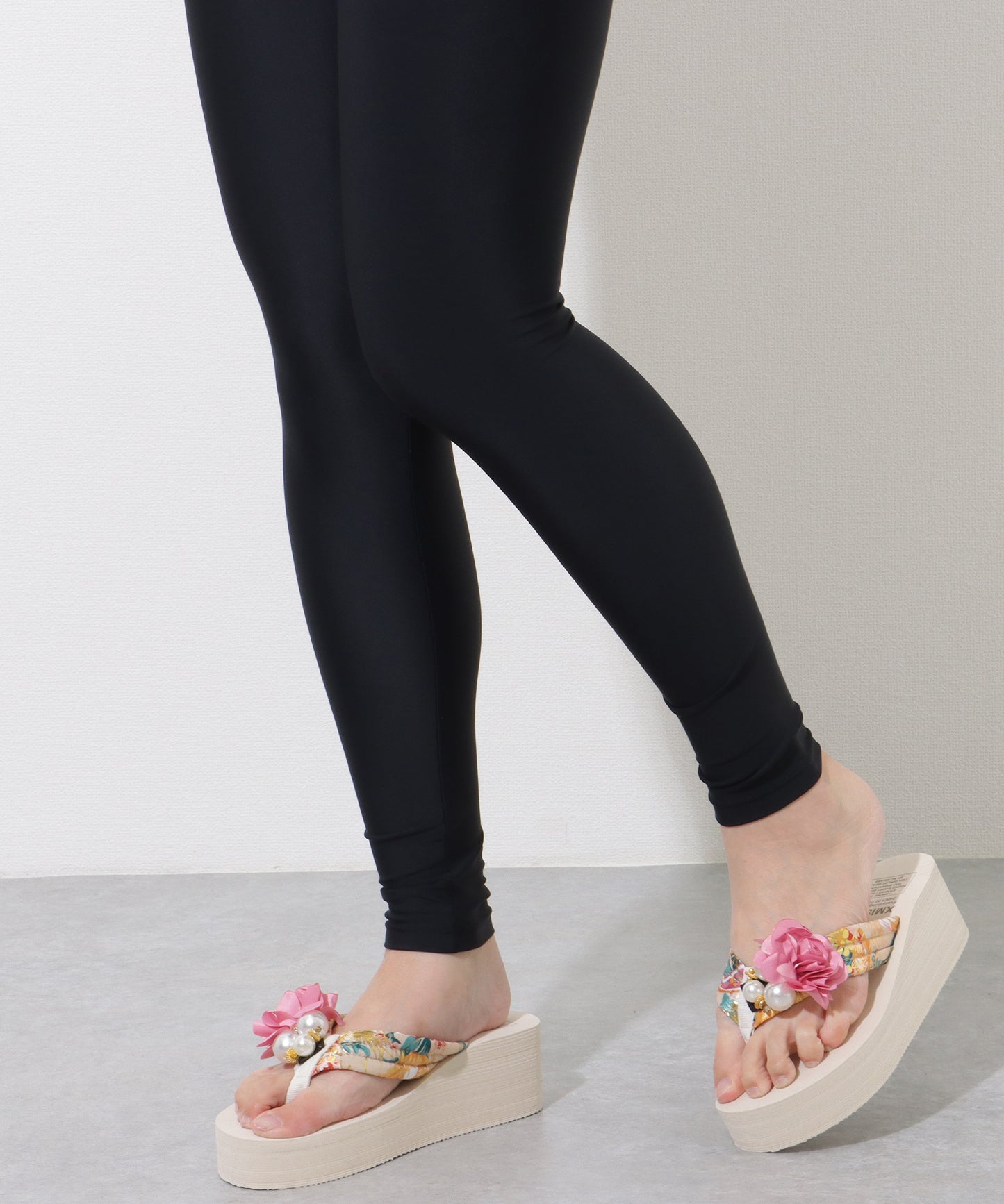 【4点セット】袖ボータートップス付き ベーシック ラッシュガード