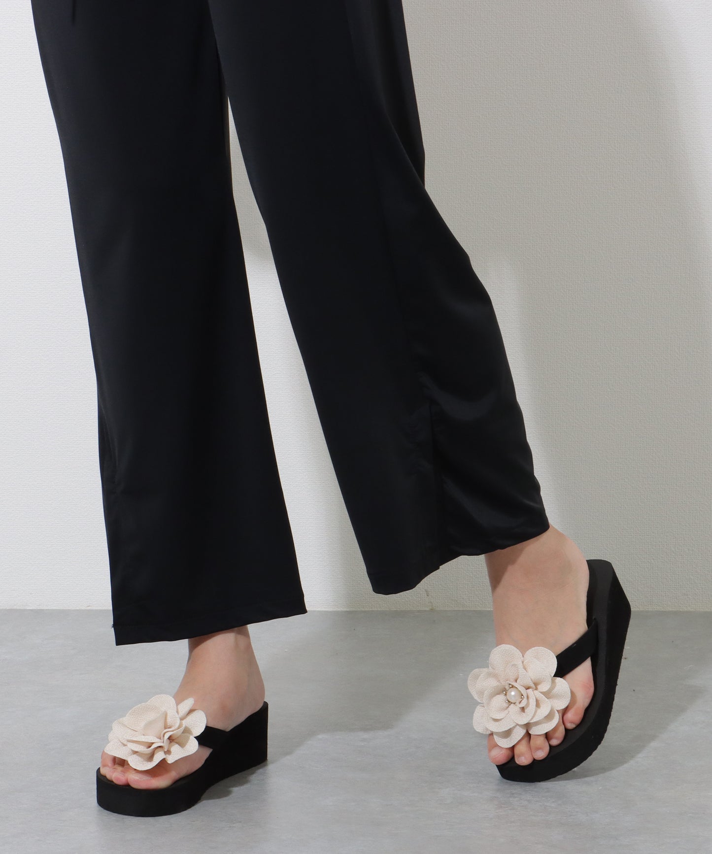 【2点セット】シャーリング 透かし編み ニット付き ラッシュパンツ