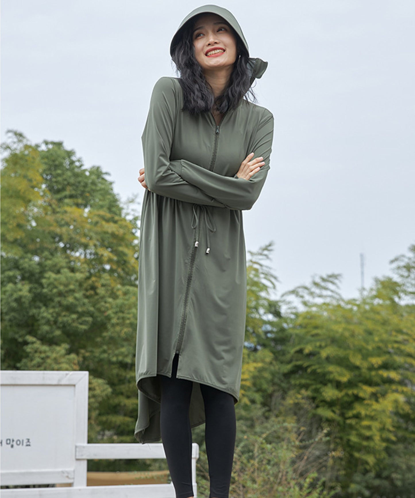 ウエスト ギャザー ロング丈 ジップアップ ラッシュガード