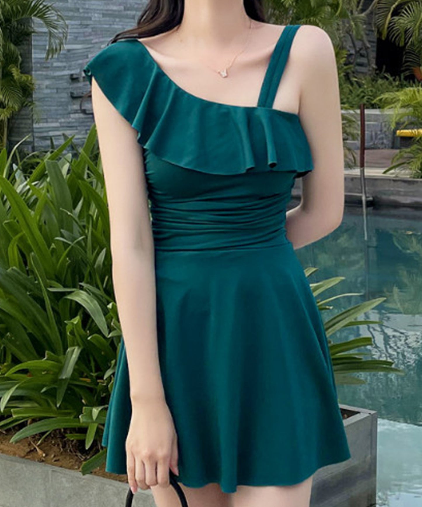 ラッフル フリル ワンショルダー風 スイム ワンピース