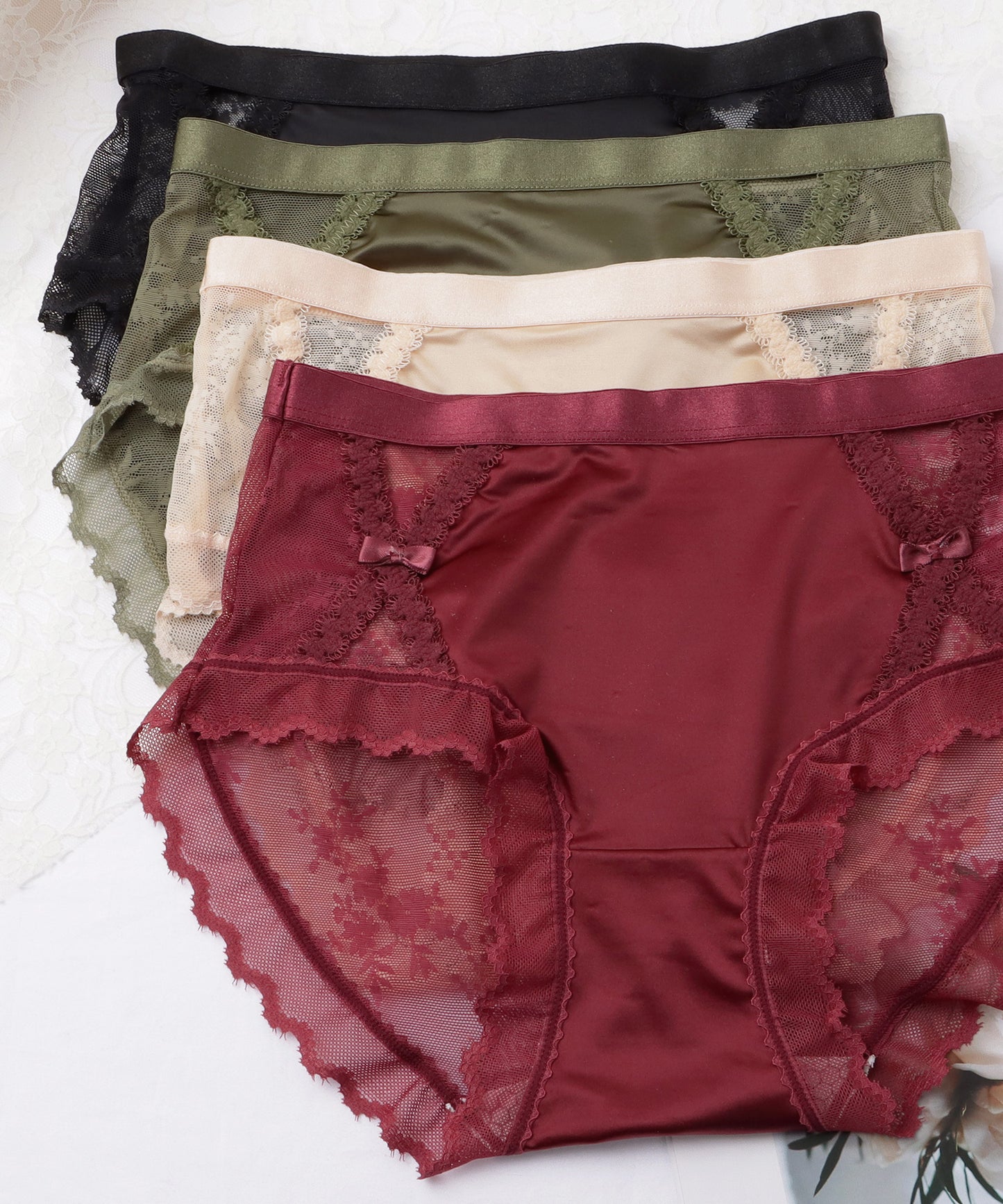 【4枚セット】レースドッキングカットアウトリボンショーツ