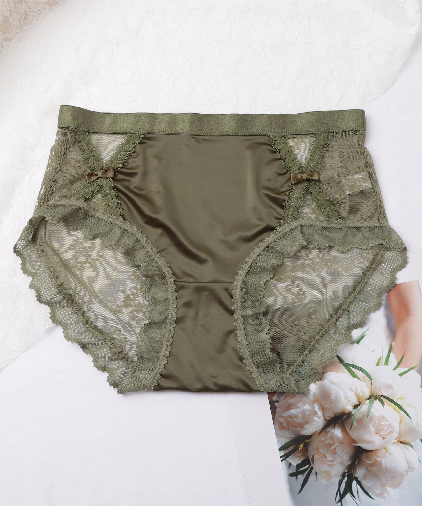 【4枚セット】レースドッキングカットアウトリボンショーツ