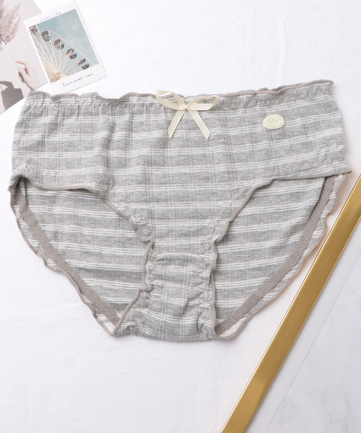 【6枚セット】リボン × ワッペン付き ギャザー バラエティ ショーツ