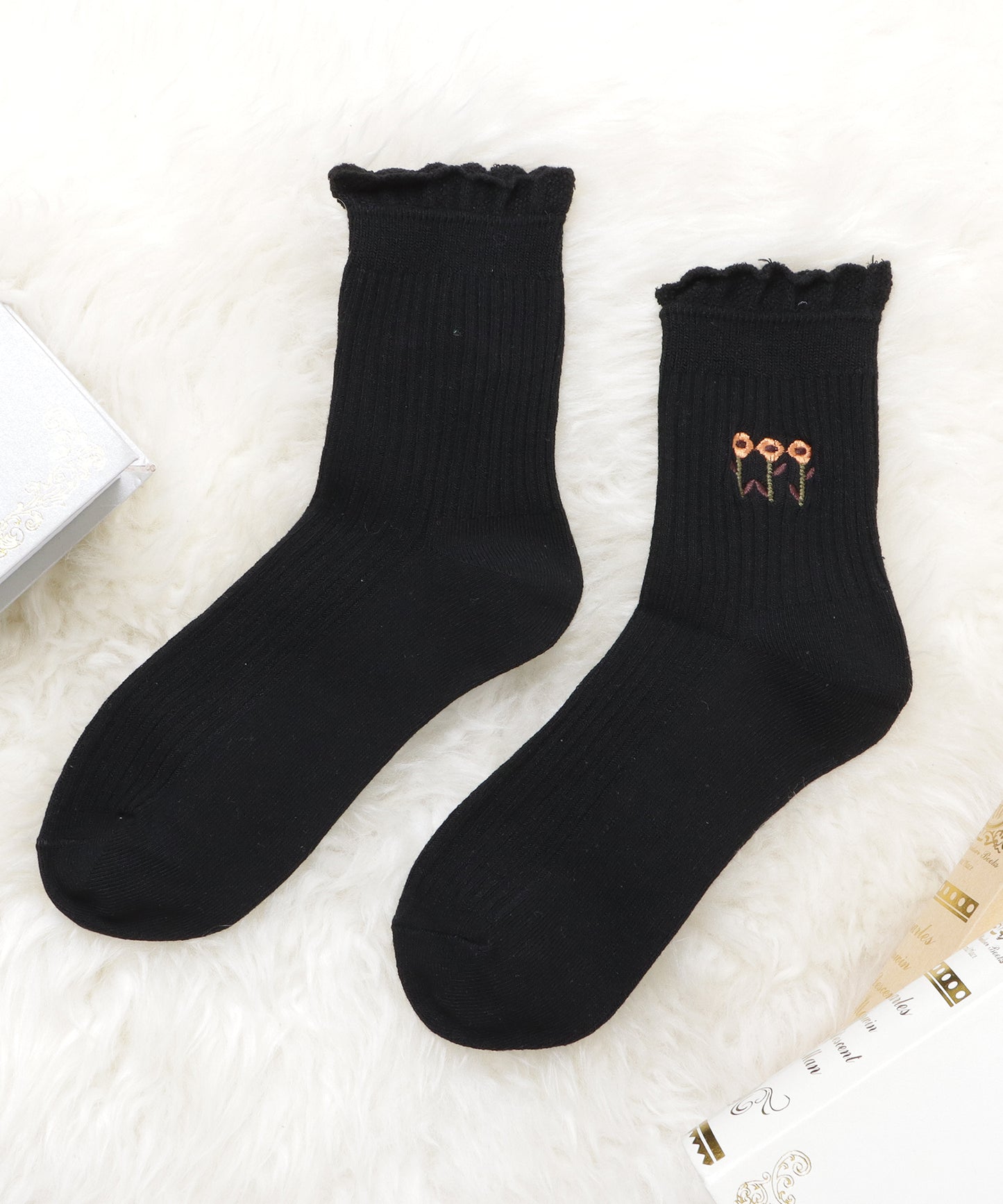 【6色組】 ワンポイント花柄刺繍ショートソックスセット