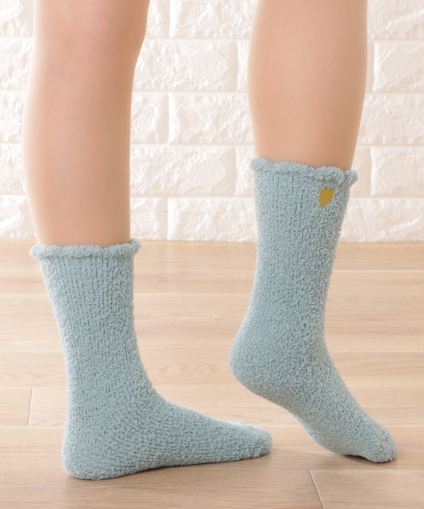 【8足セット】ハート刺繍付きふわもこショートソックス