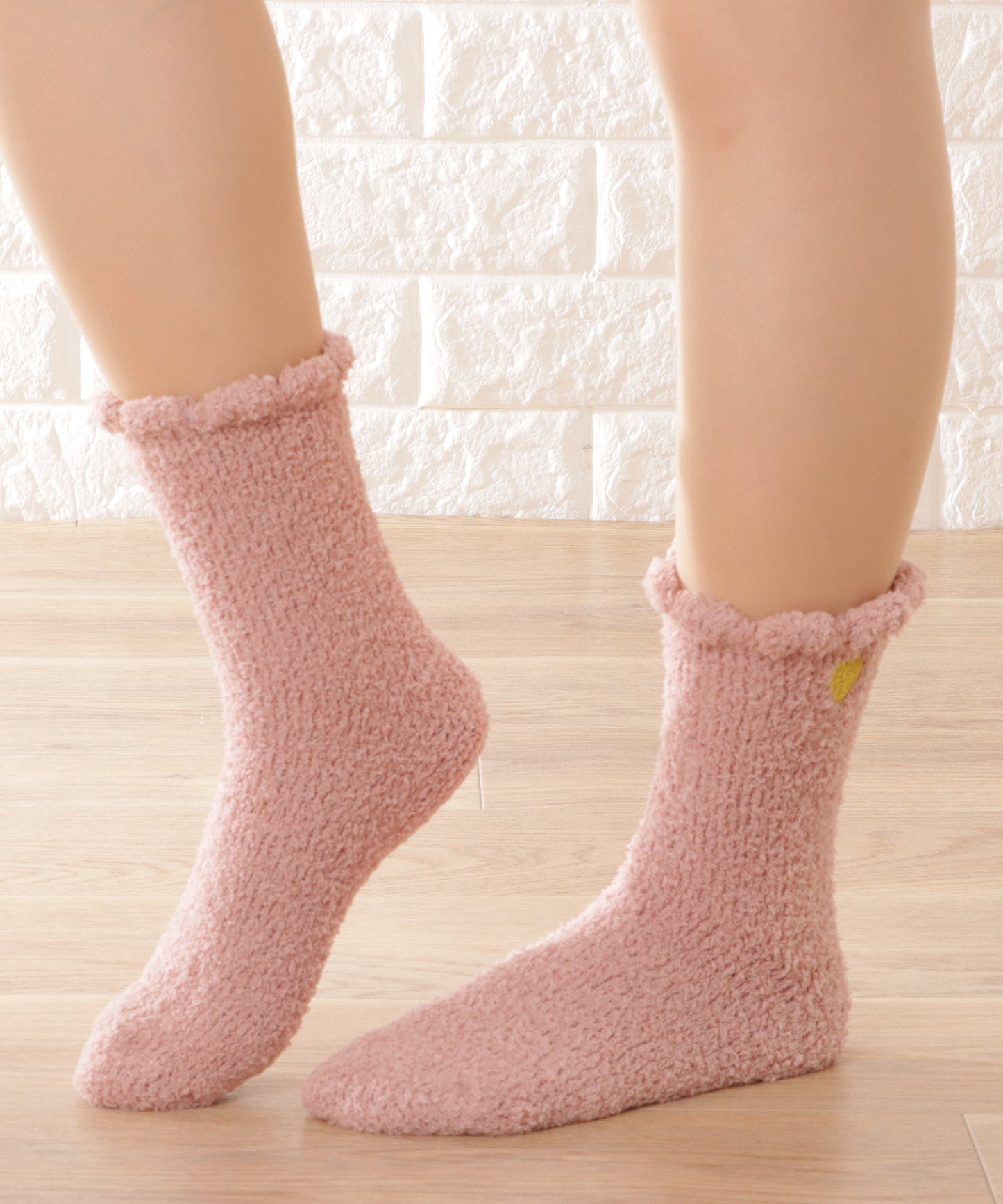 【8足セット】ハート刺繍付きふわもこショートソックス