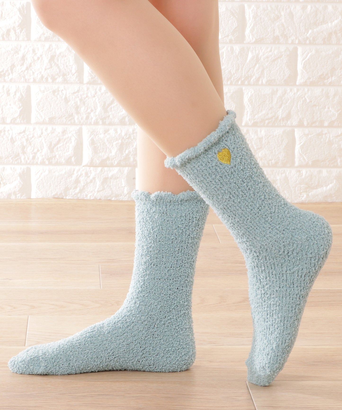 【8足セット】ハート刺繍付きふわもこショートソックス