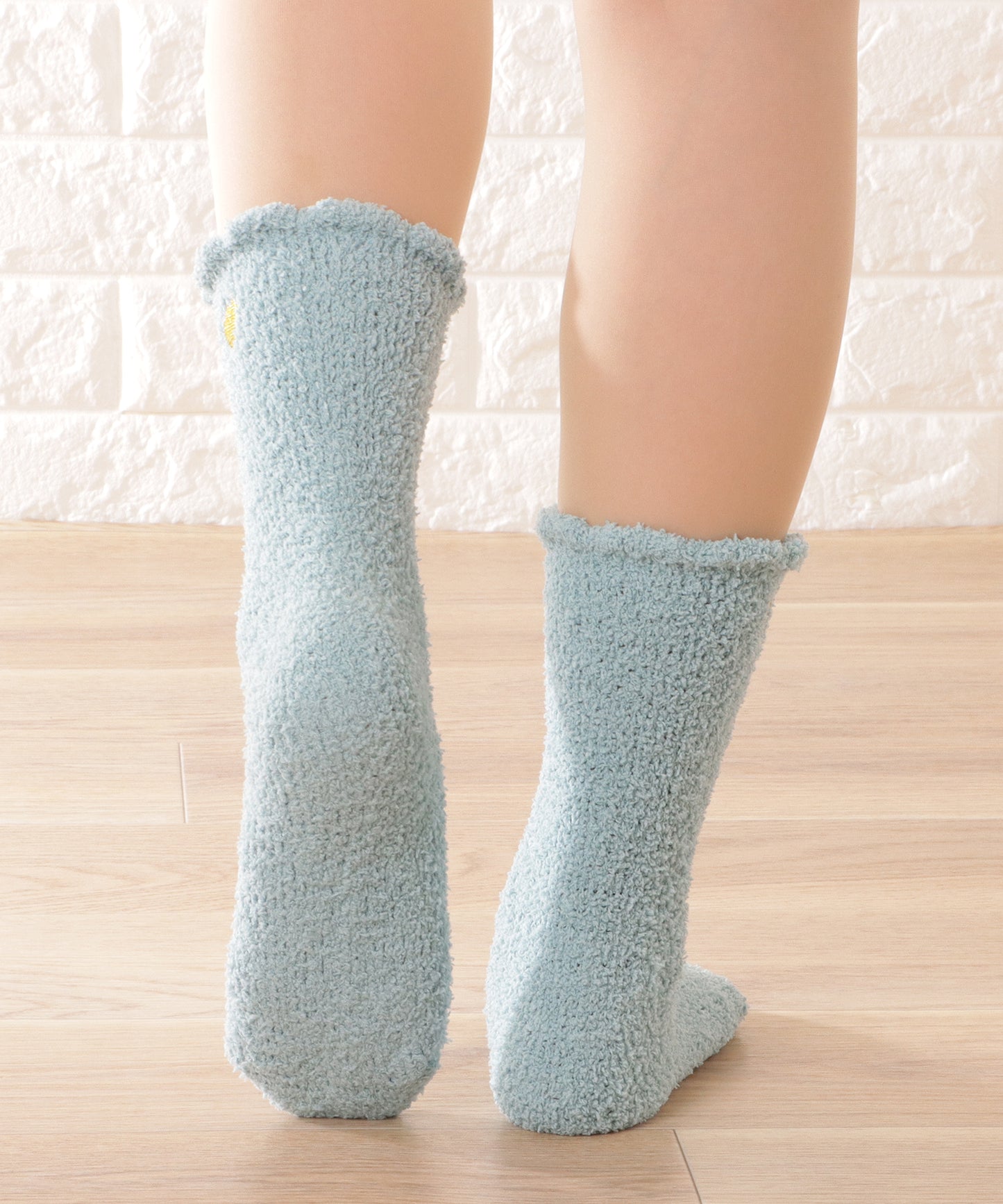 【8足セット】ハート刺繍付きふわもこショートソックス
