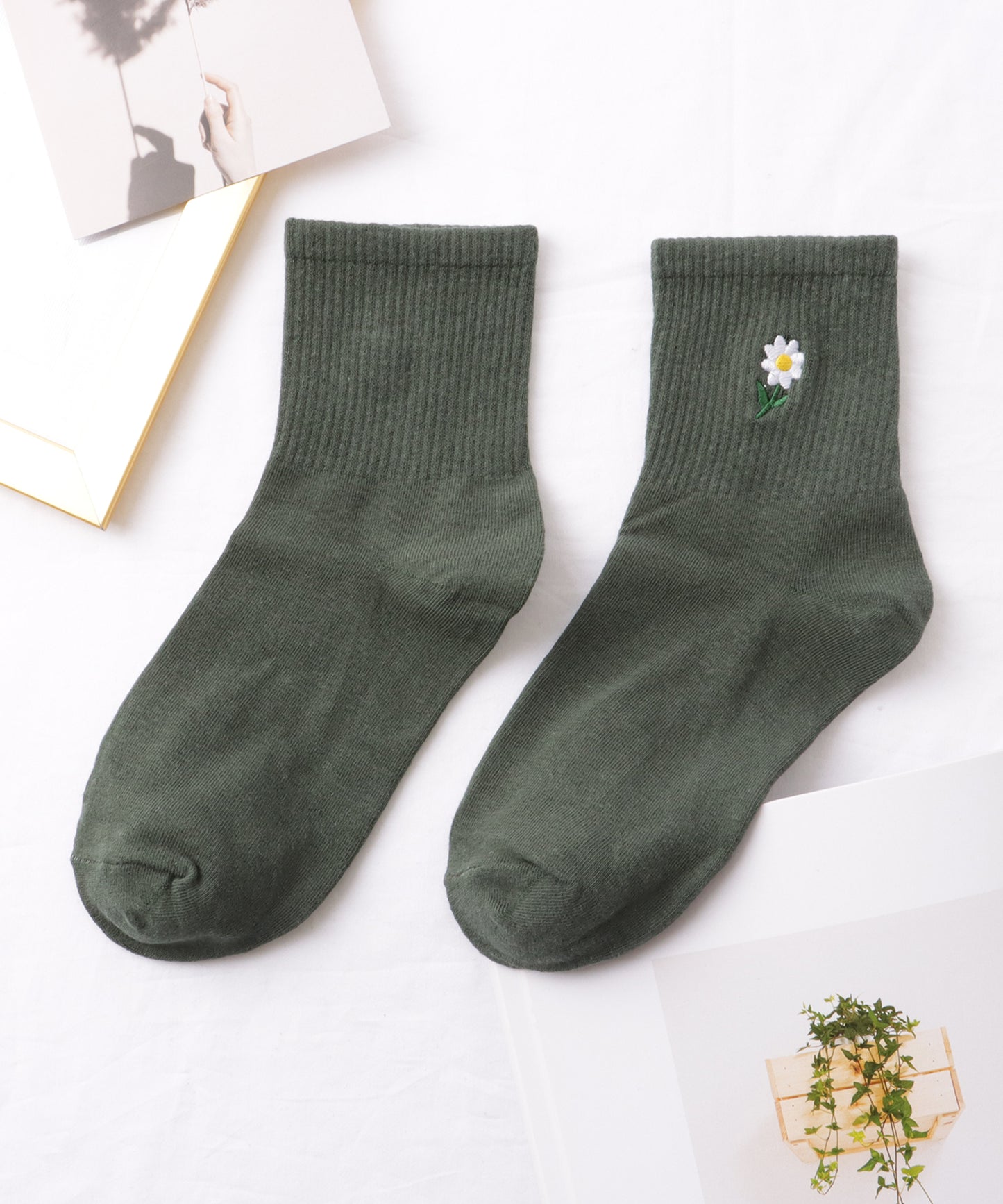 【10足セット】 ワンポイント フラワー 刺繍 リブ クルー ソックス