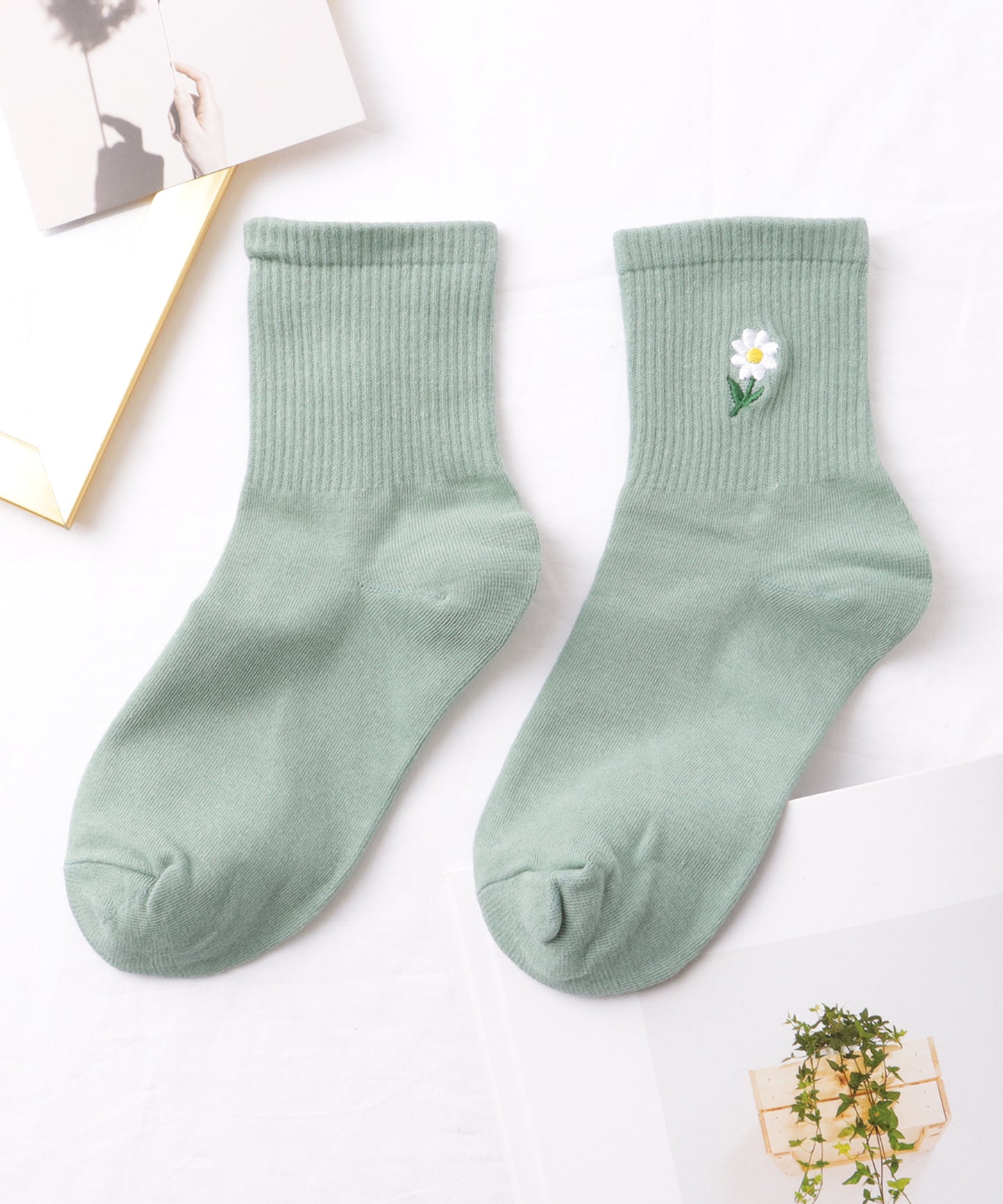 【10足セット】 ワンポイント フラワー 刺繍 リブ クルー ソックス