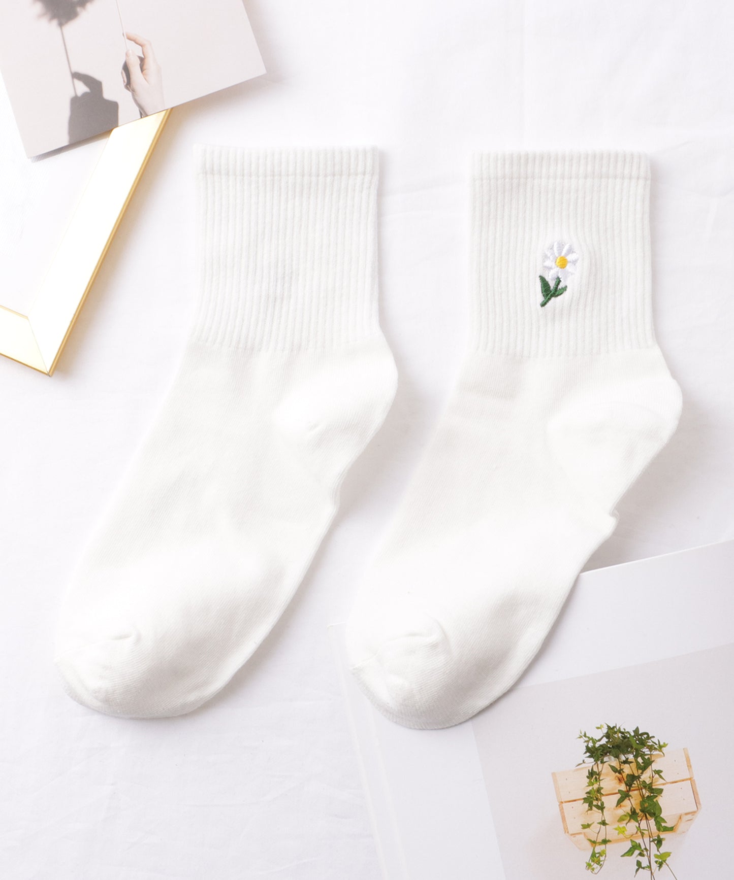 【10足セット】 ワンポイント フラワー 刺繍 リブ クルー ソックス