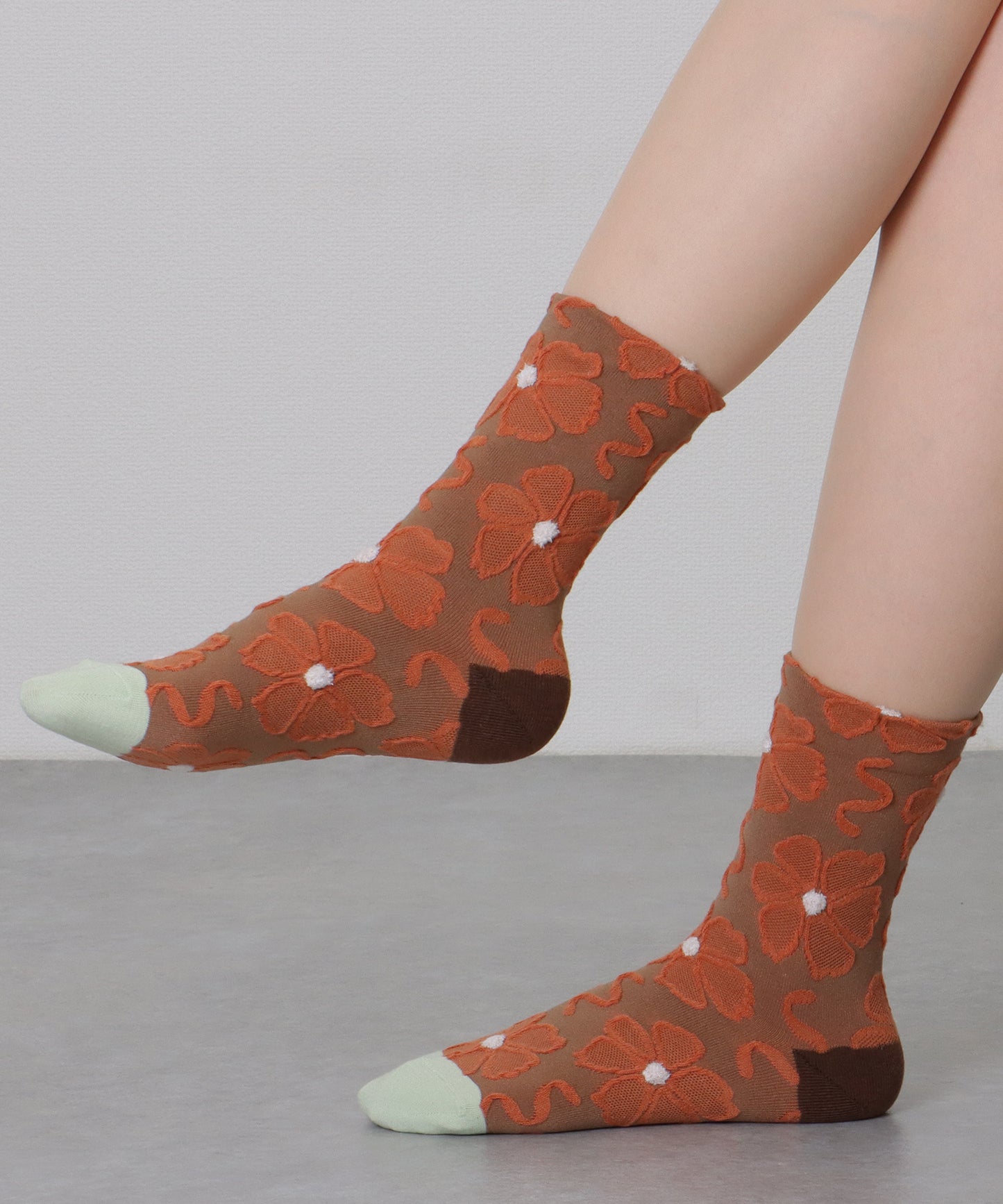 【10足セット】 レトロ 立体 フラワー レリーフ クルー丈 ソックス