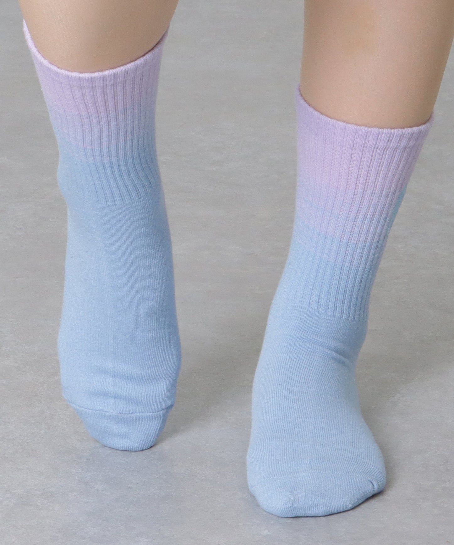 【7足セット】 アルファベット 刺繍 グラデーション カラー クルー丈 ソックス