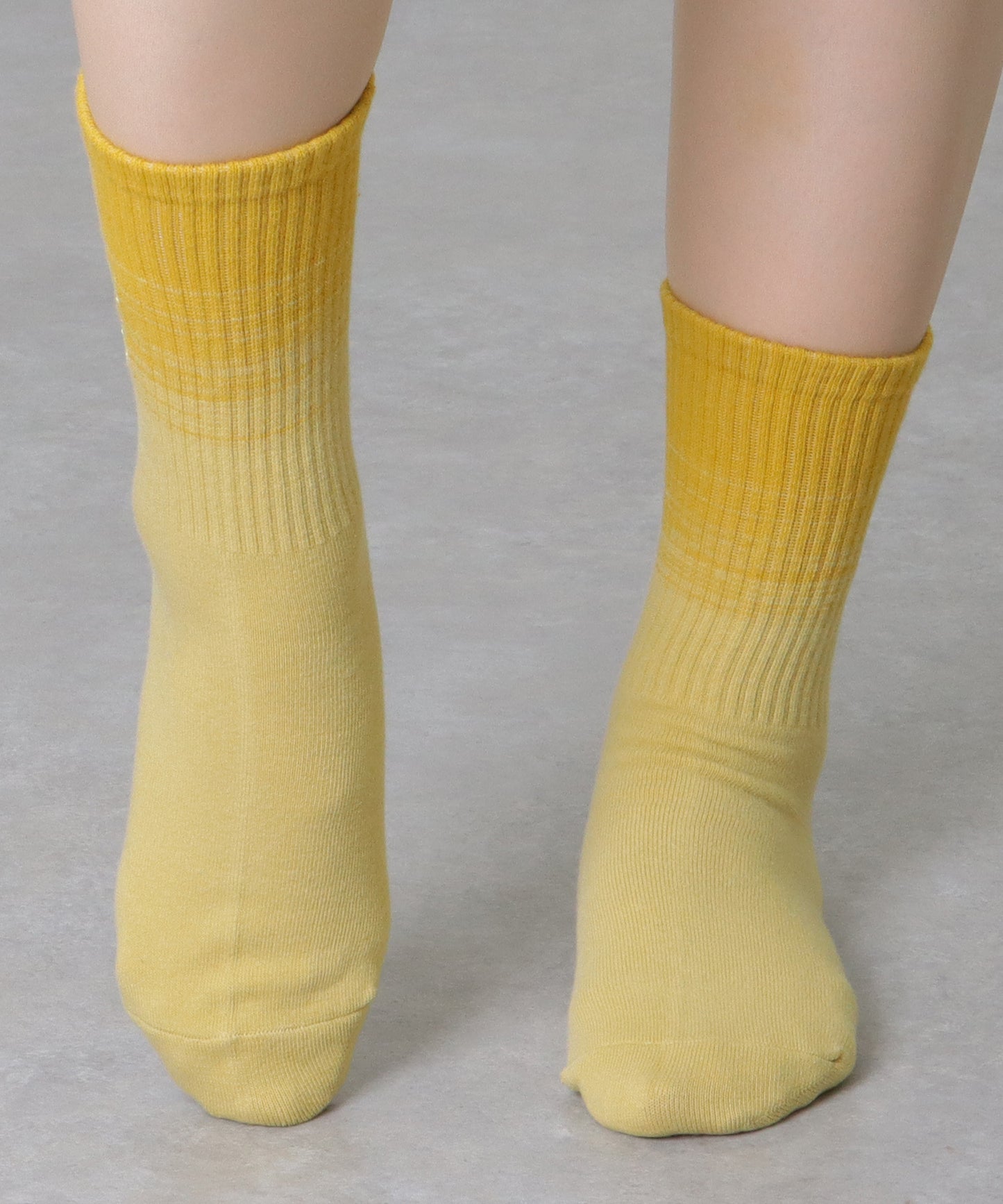 【7足セット】 アルファベット 刺繍 グラデーション カラー クルー丈 ソックス