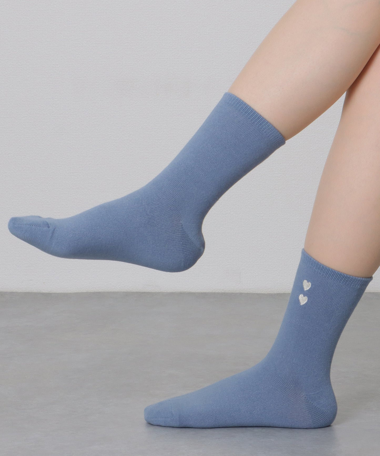 【6足セット】 ソリッドカラー ハート 刺繍付 クルー丈 ソックス