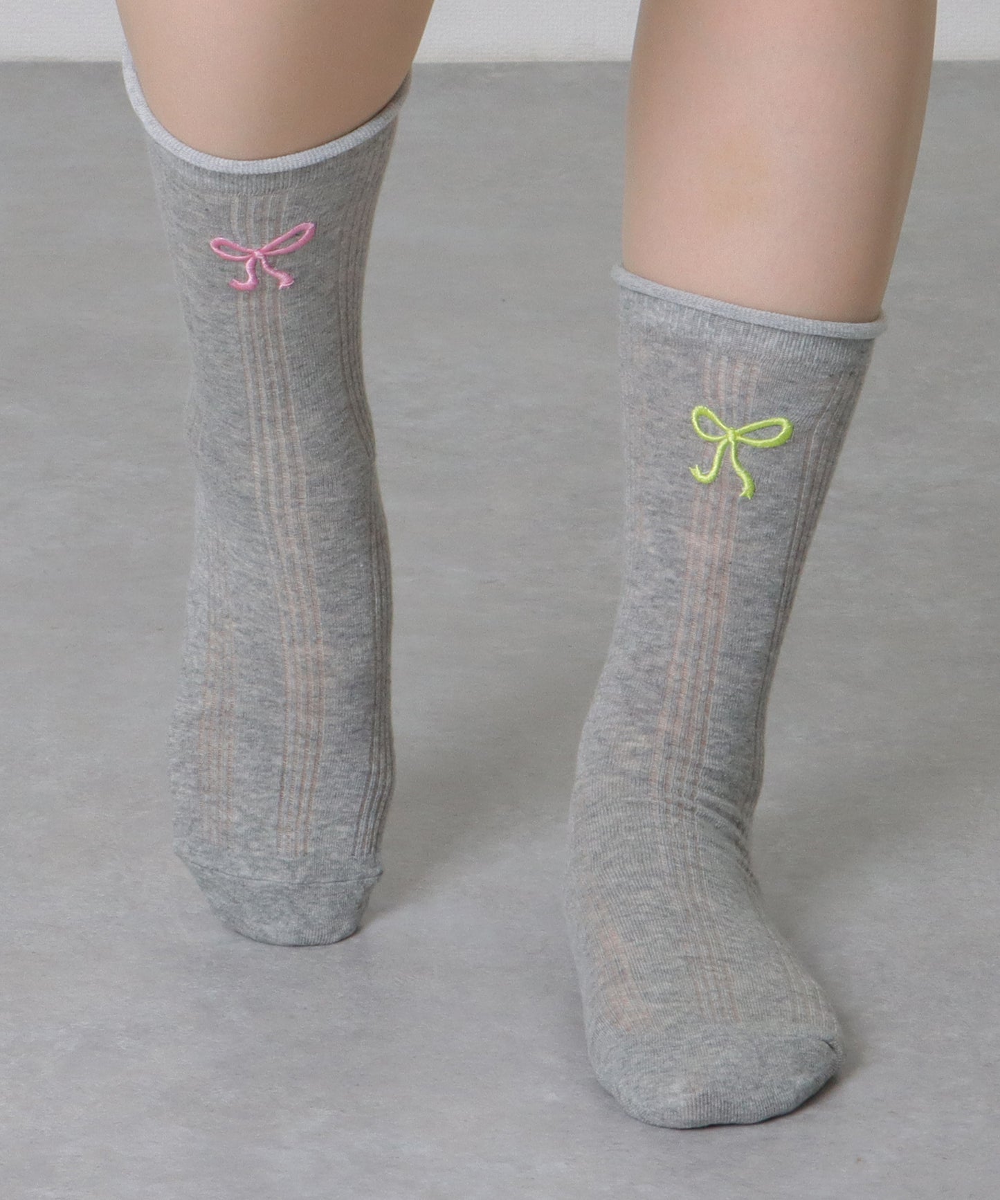 【4足組】 ソリッドカラー リボン刺繍 リブ クルー ソックス
