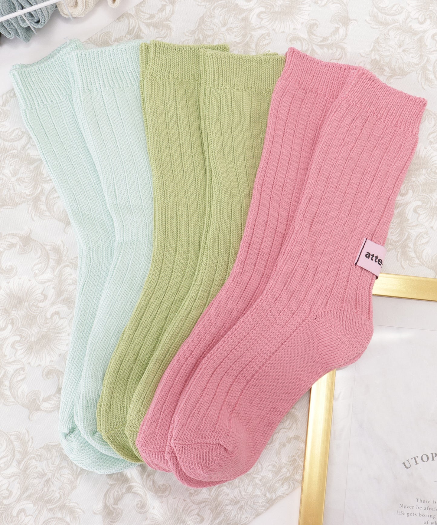 【6足セット】バック タグ付き ソリッドカラー リブ クルー ソックス