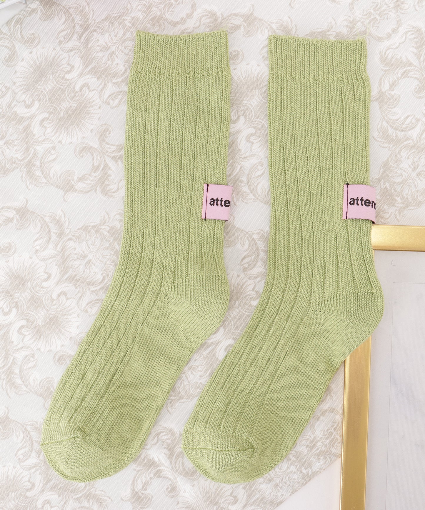 【6足セット】バック タグ付き ソリッドカラー リブ クルー ソックス