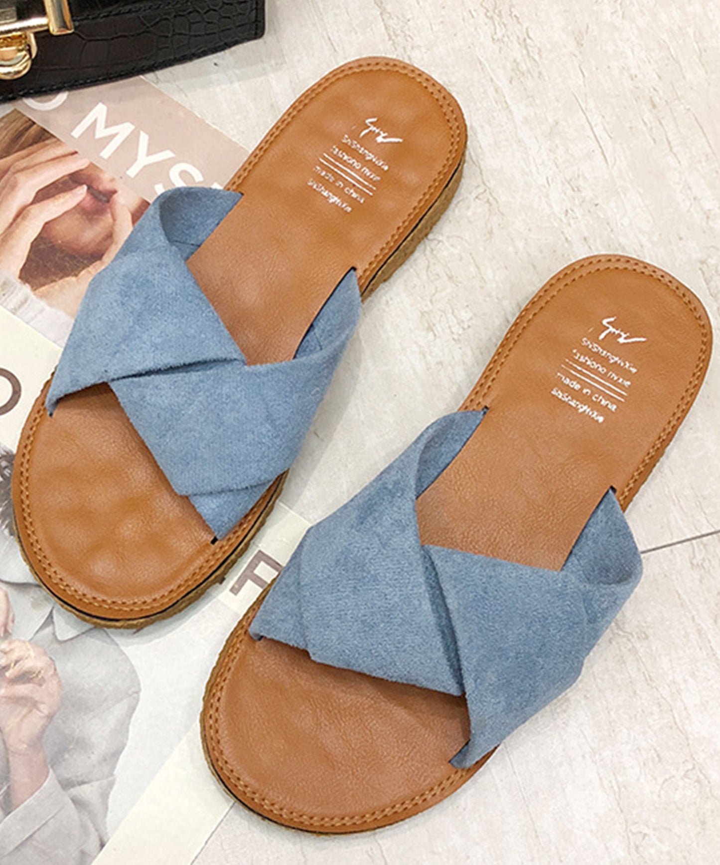 クロスフラットサンダル