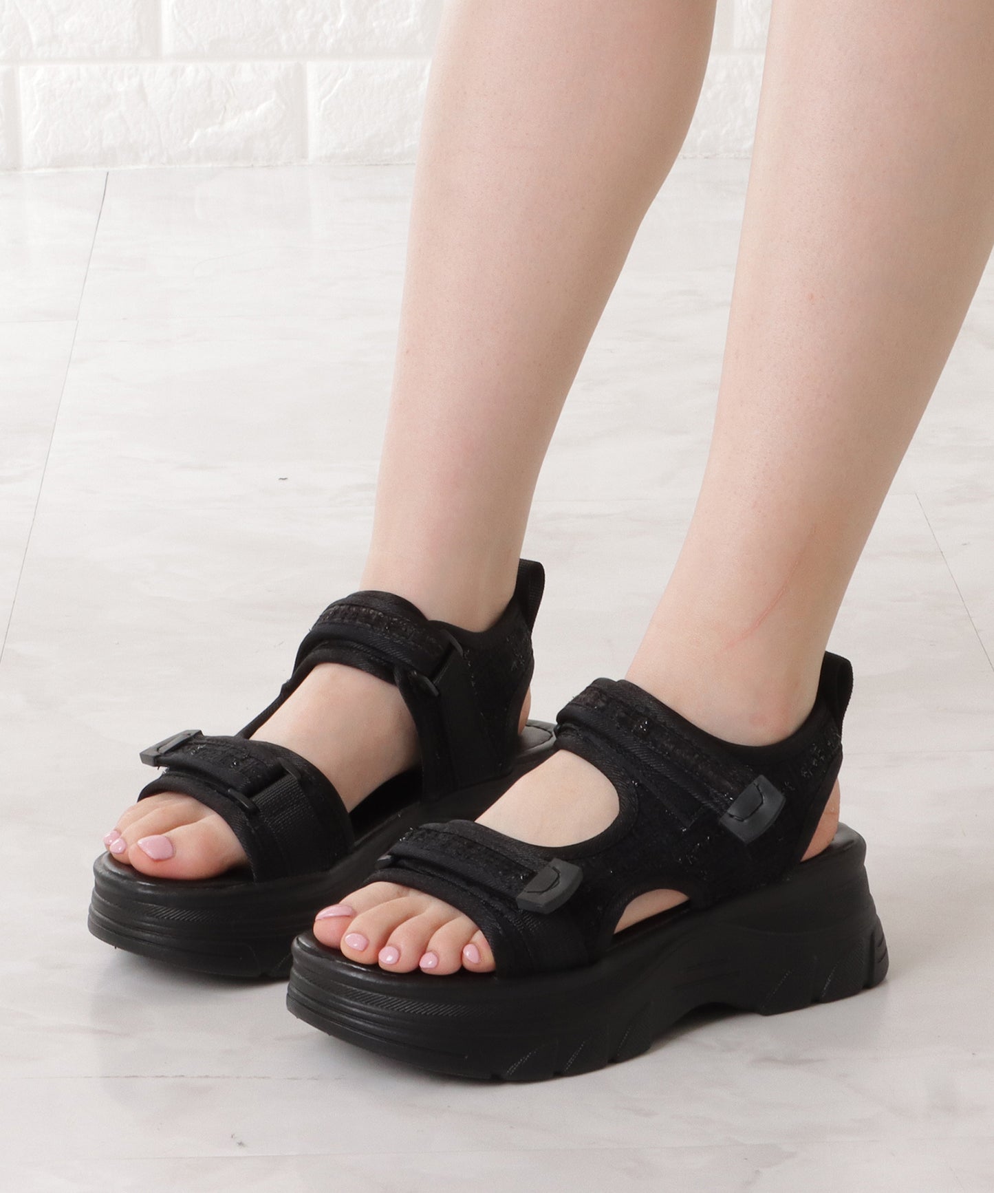 チェック柄プラットフォームサンダル