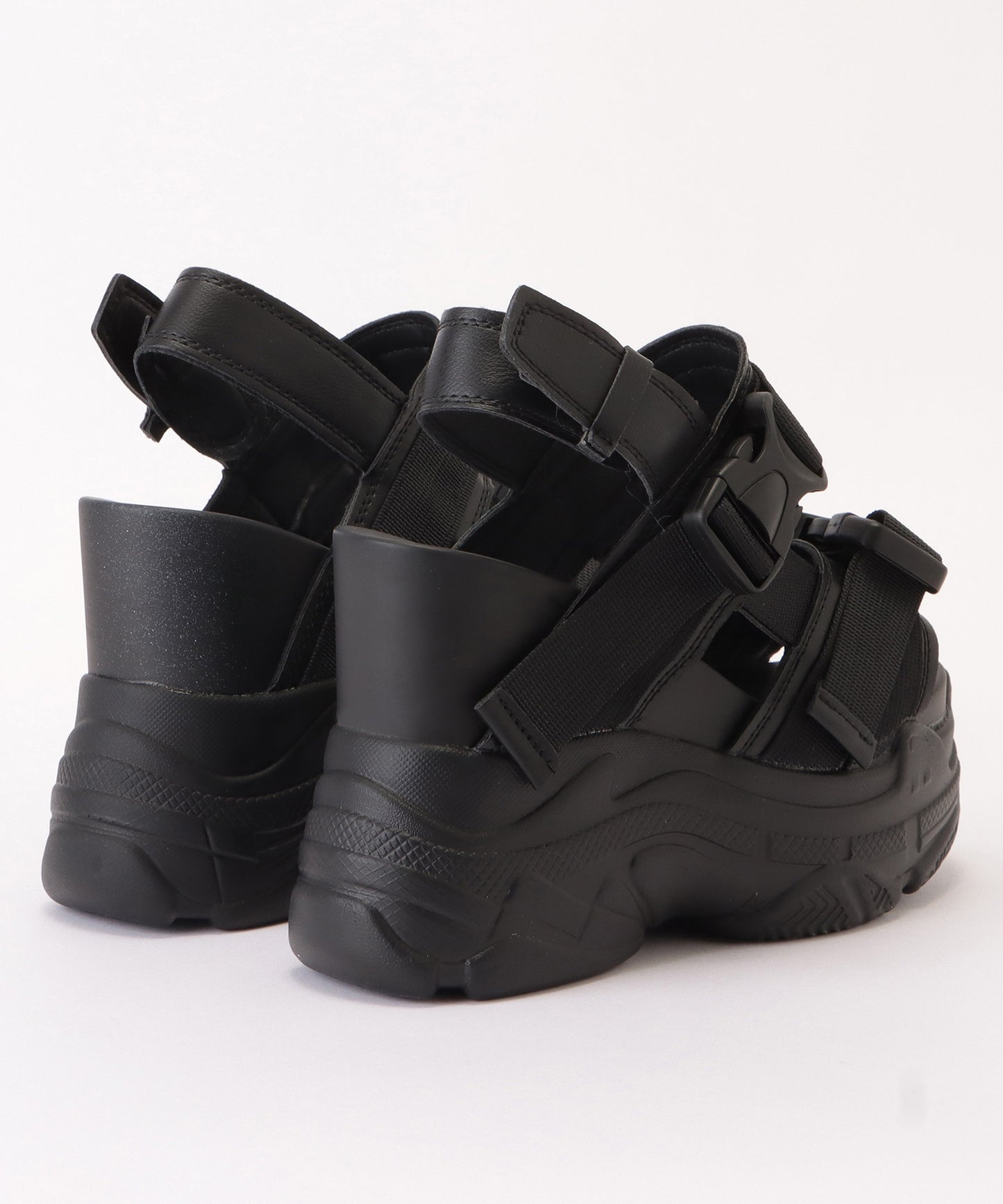 厚底スポーツサンダル