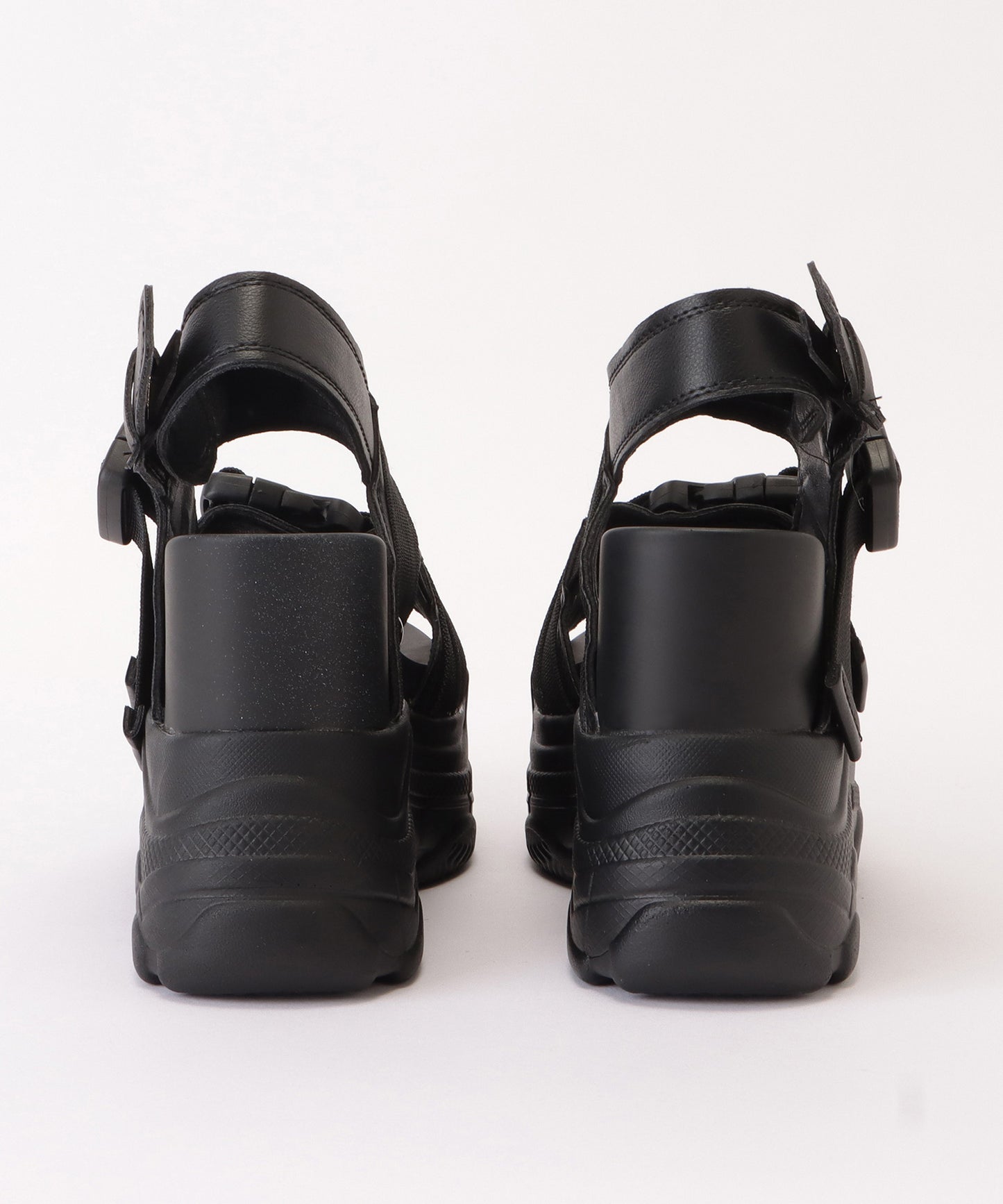 厚底スポーツサンダル