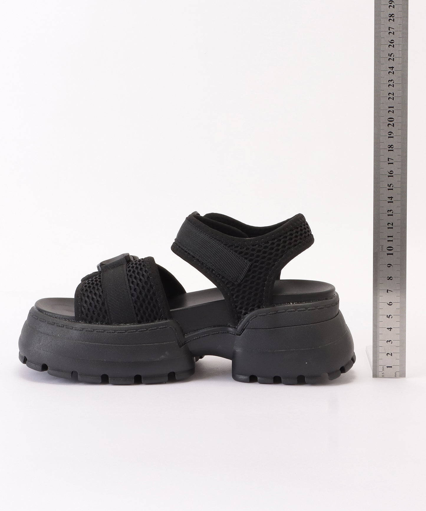厚底メッシュプラットフォームサンダル