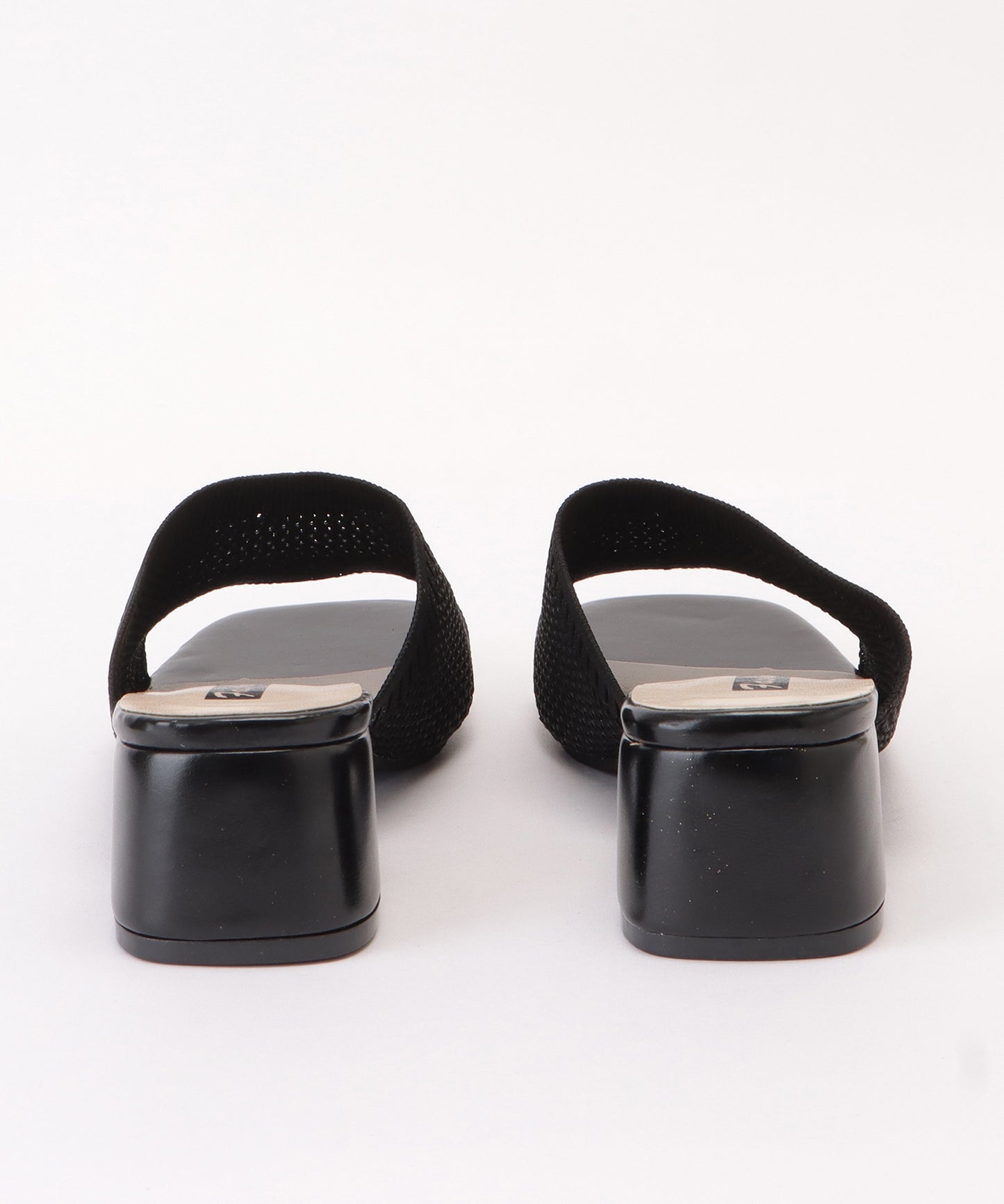 クロシェ風チャンキーヒールサンダル