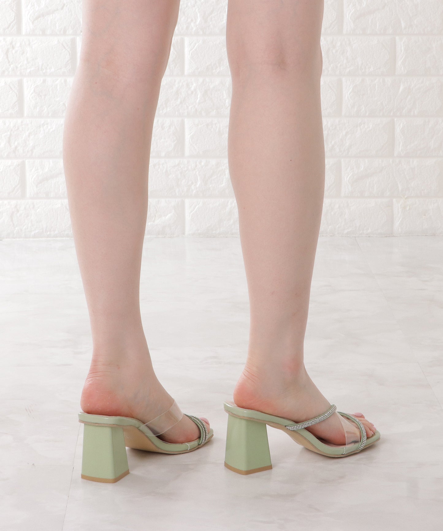 ビジューストラップミュールサンダル