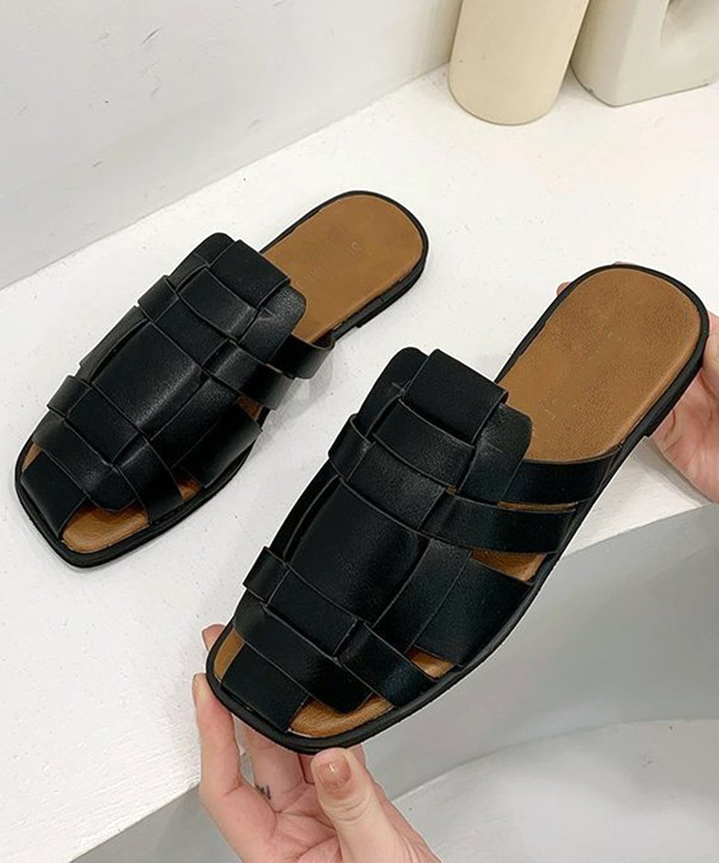 編み込みスリッパサンダル