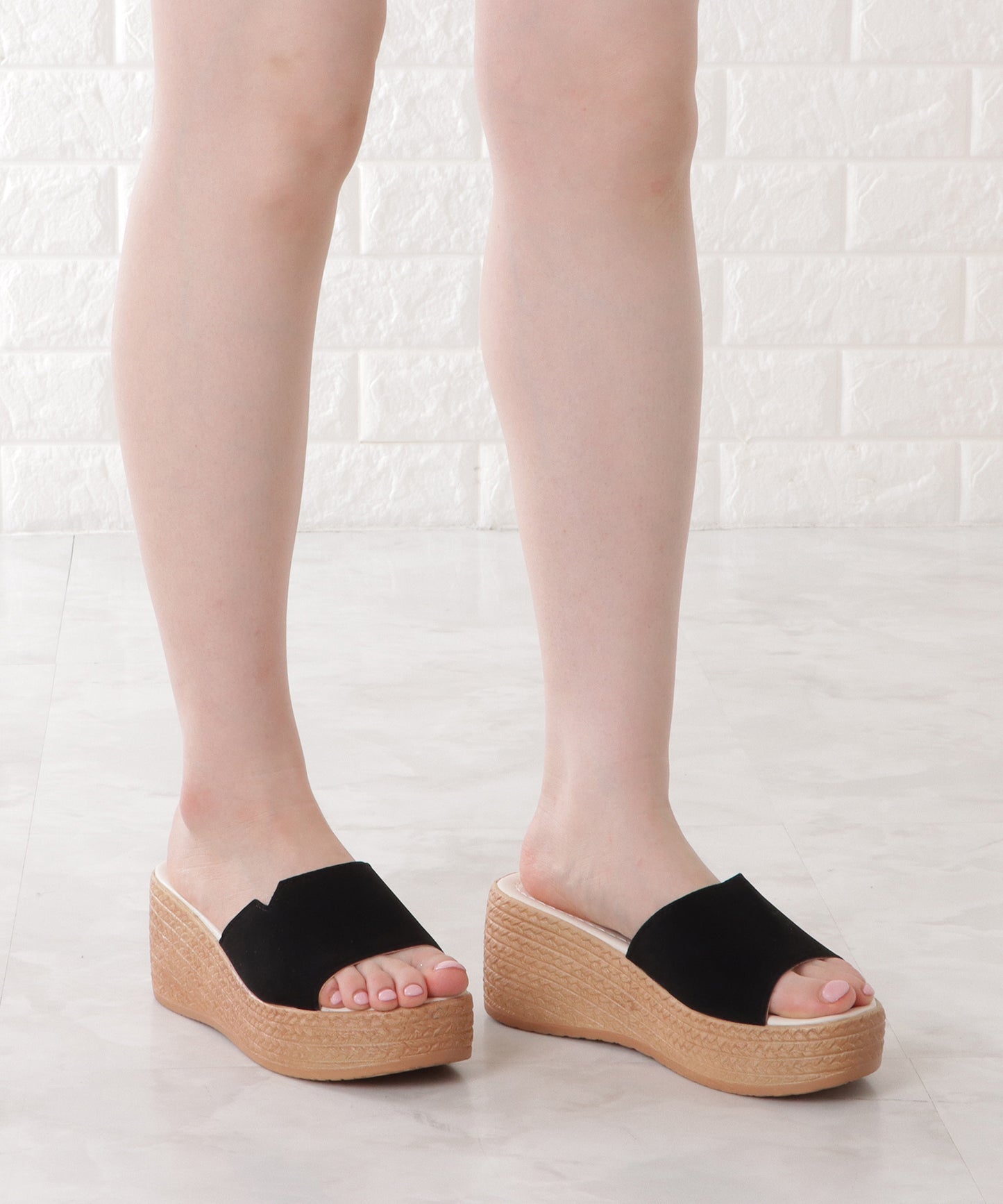 スエード調スリット厚底サンダル