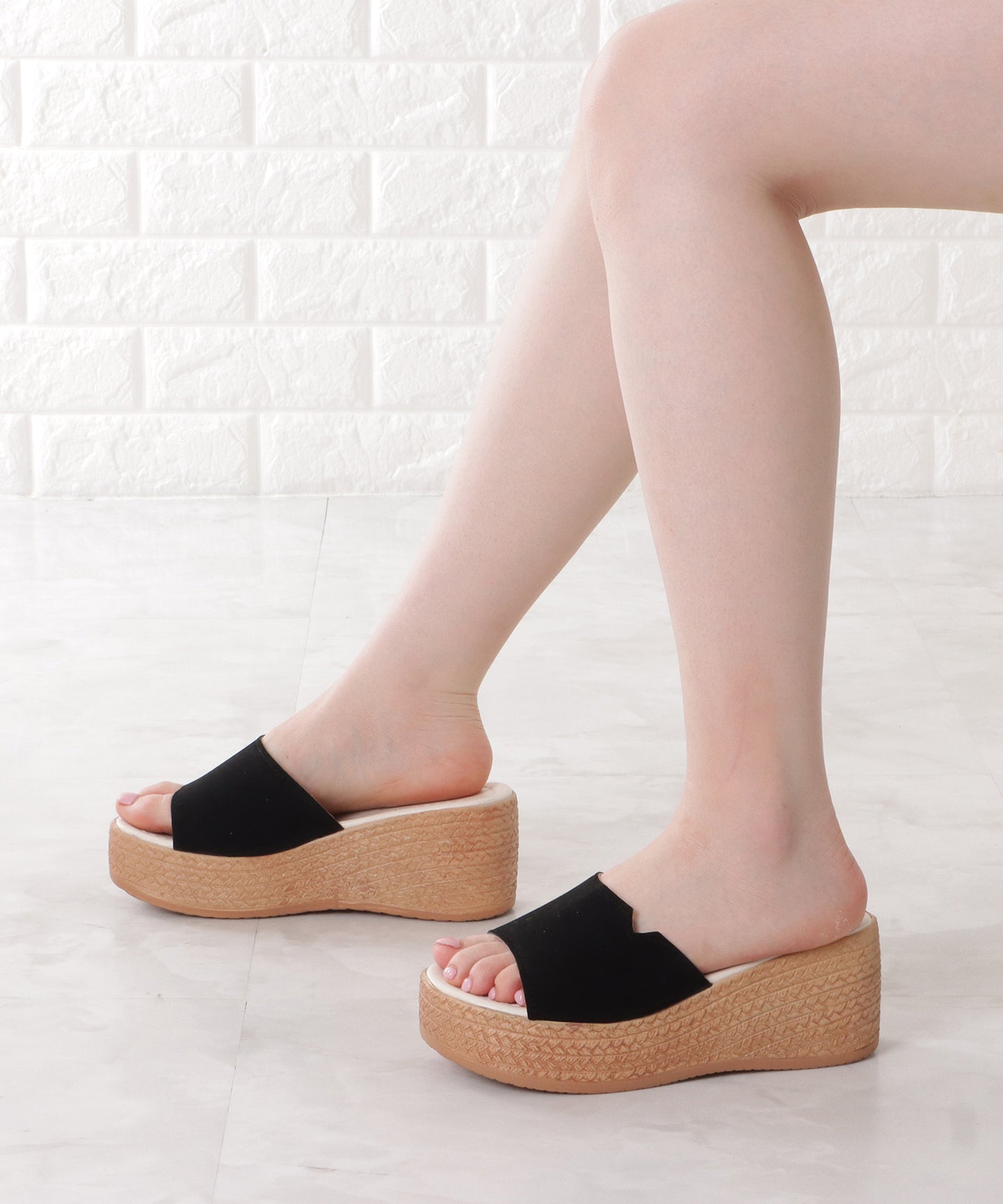 スエード調スリット厚底サンダル