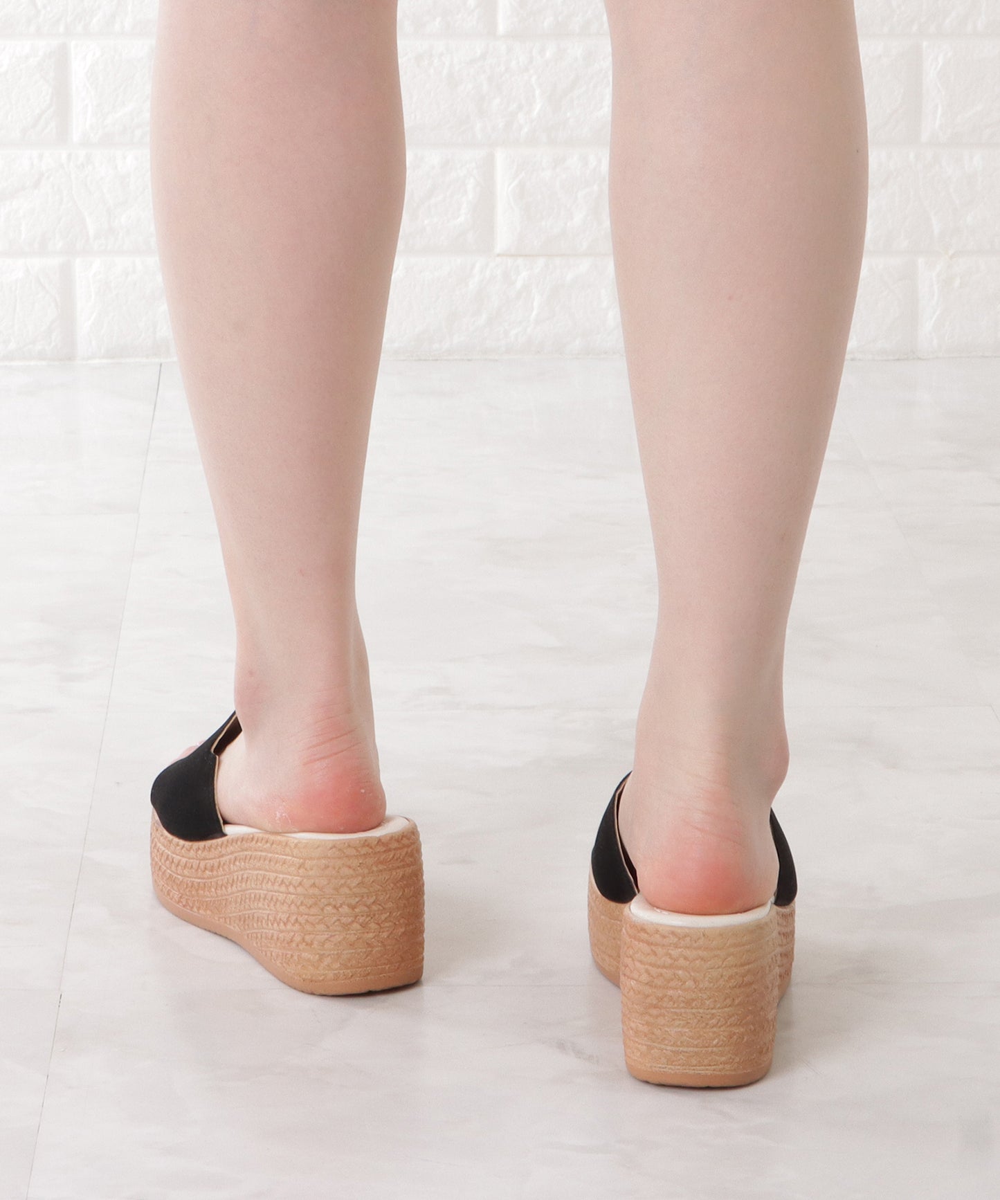 スエード調スリット厚底サンダル