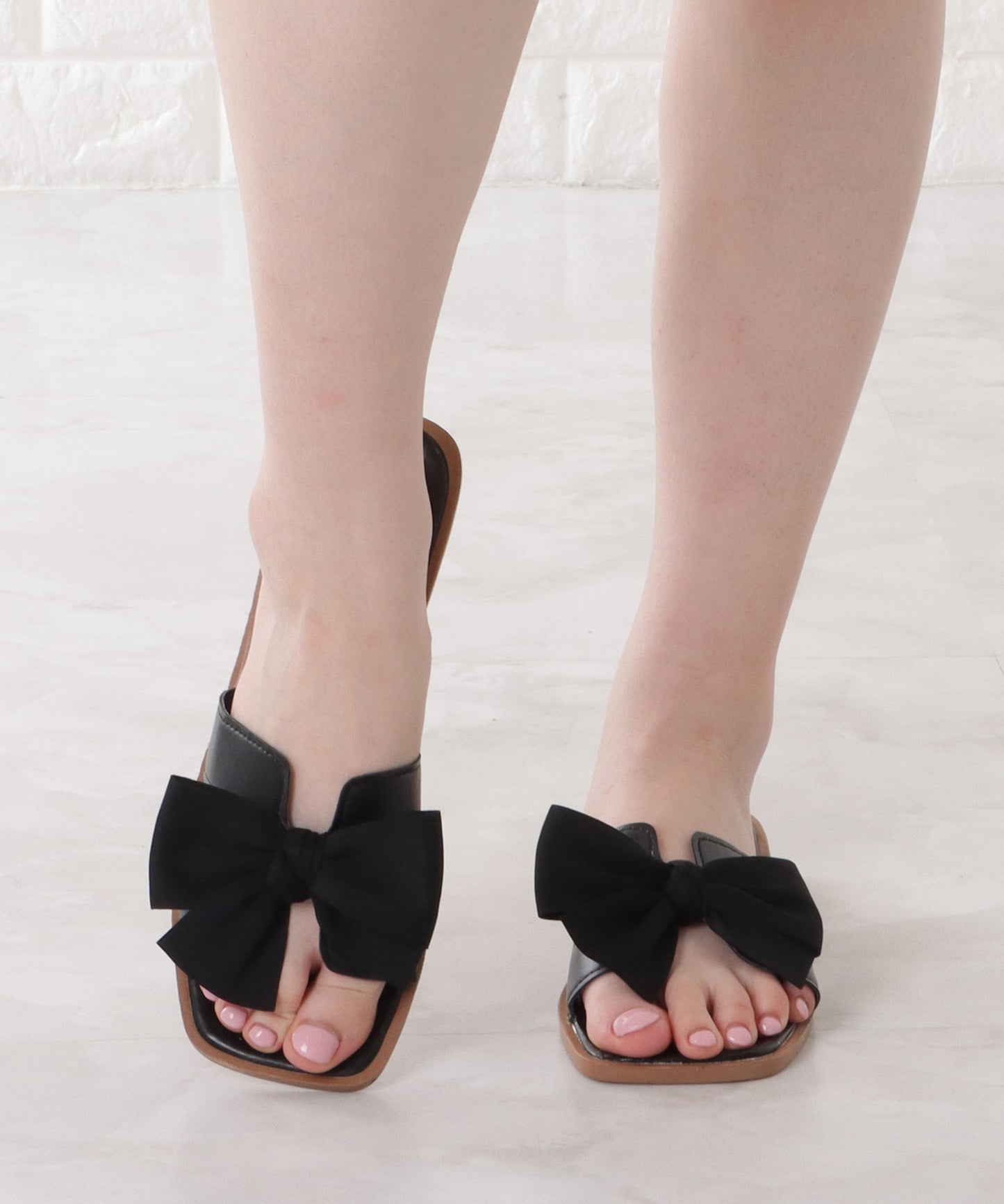 スクエアトゥリボンフラットサンダル