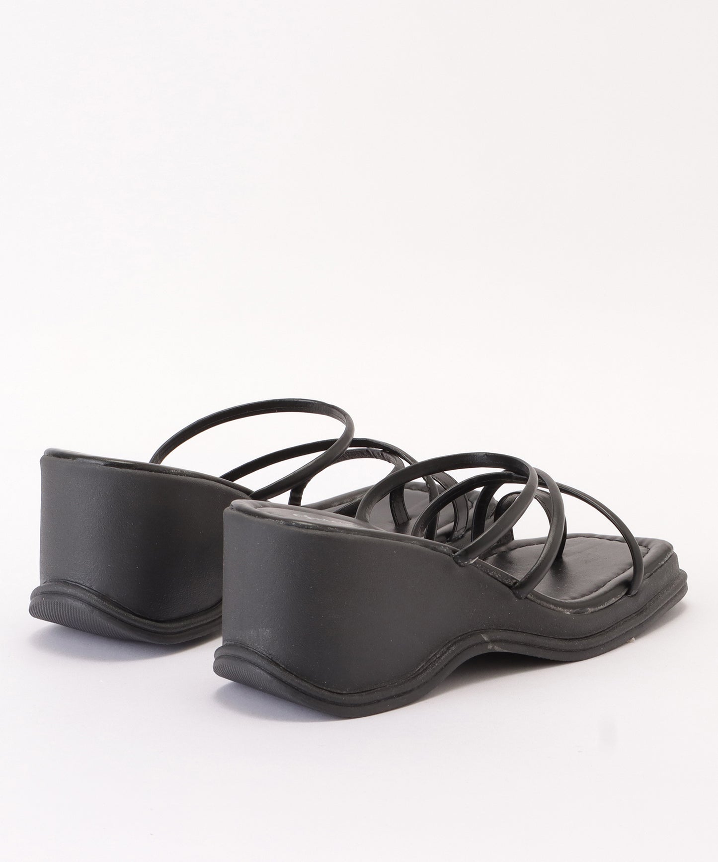 クロスストラップトングサンダル