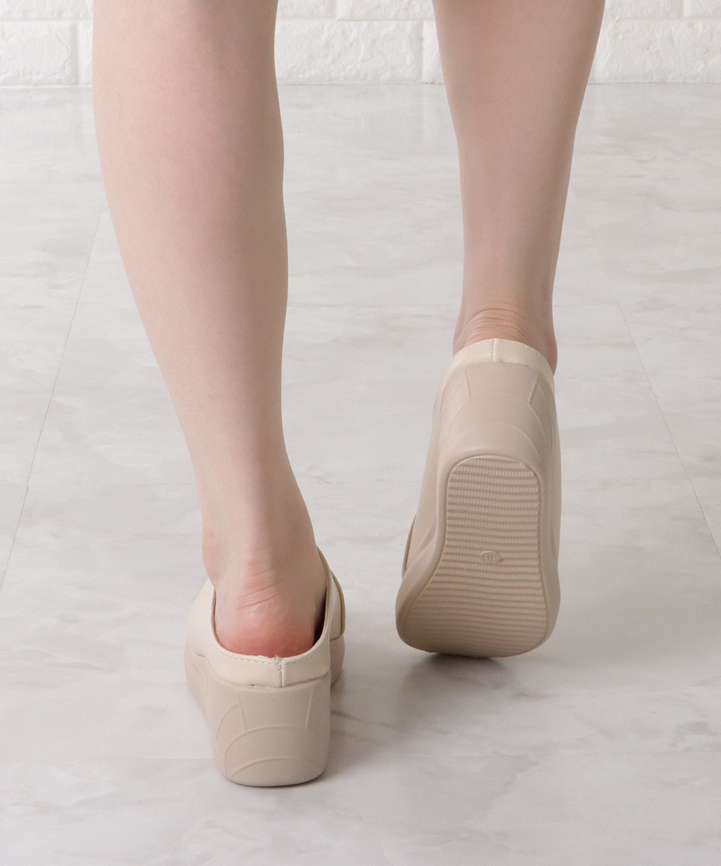 ボリュームウエッジオープントゥサンダル