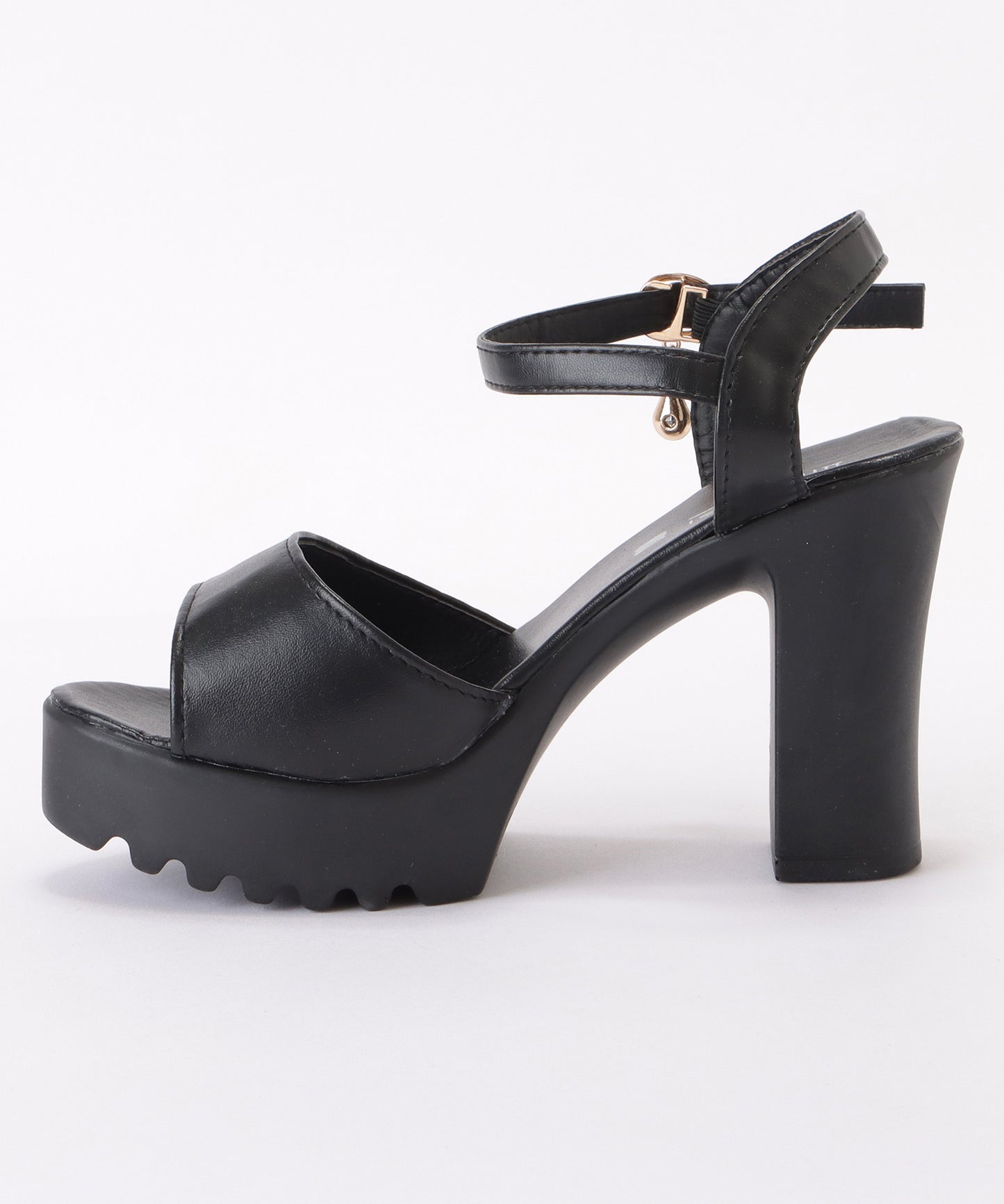 チャーム付きオープンストラップサンダル