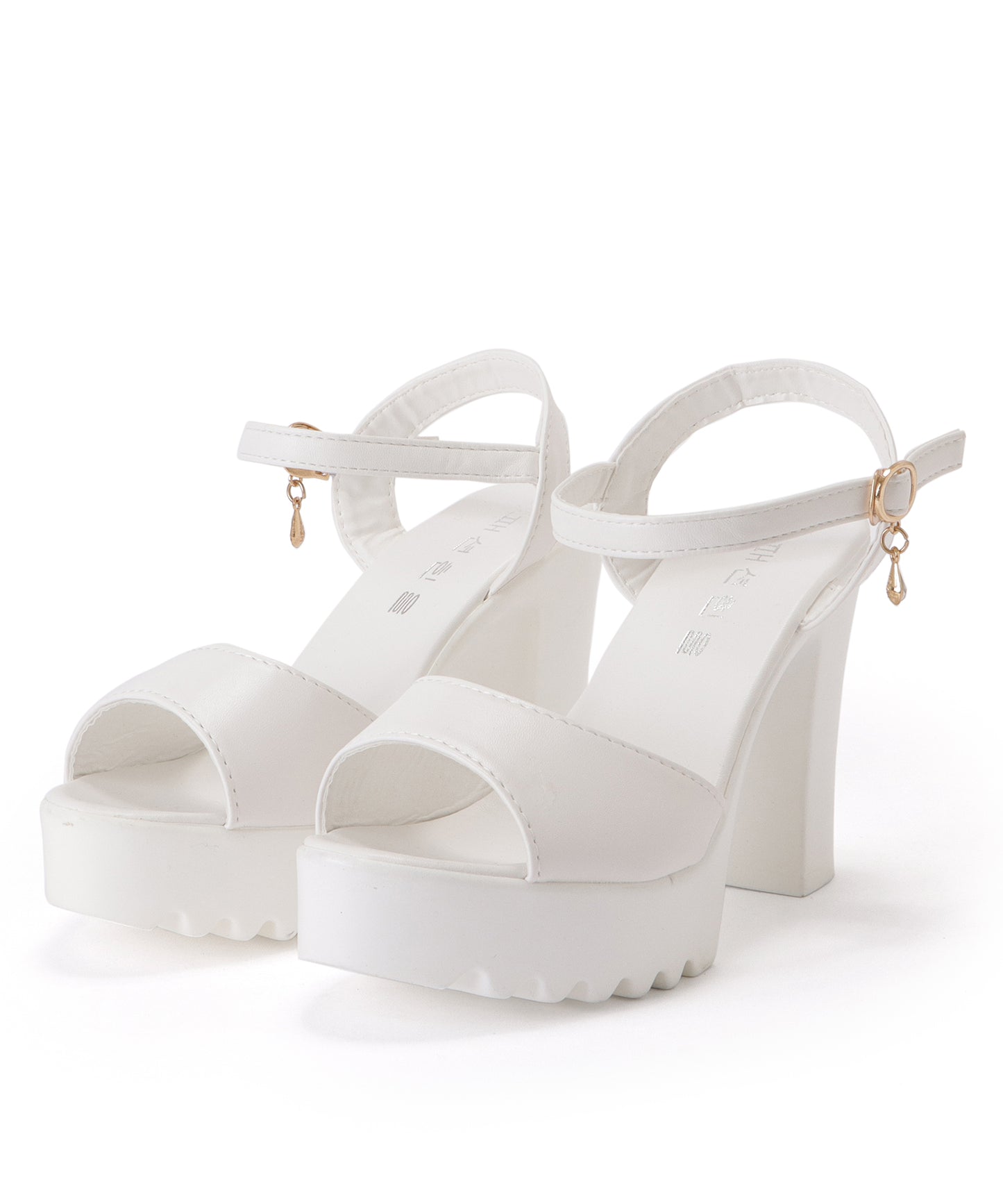 チャーム付きオープンストラップサンダル