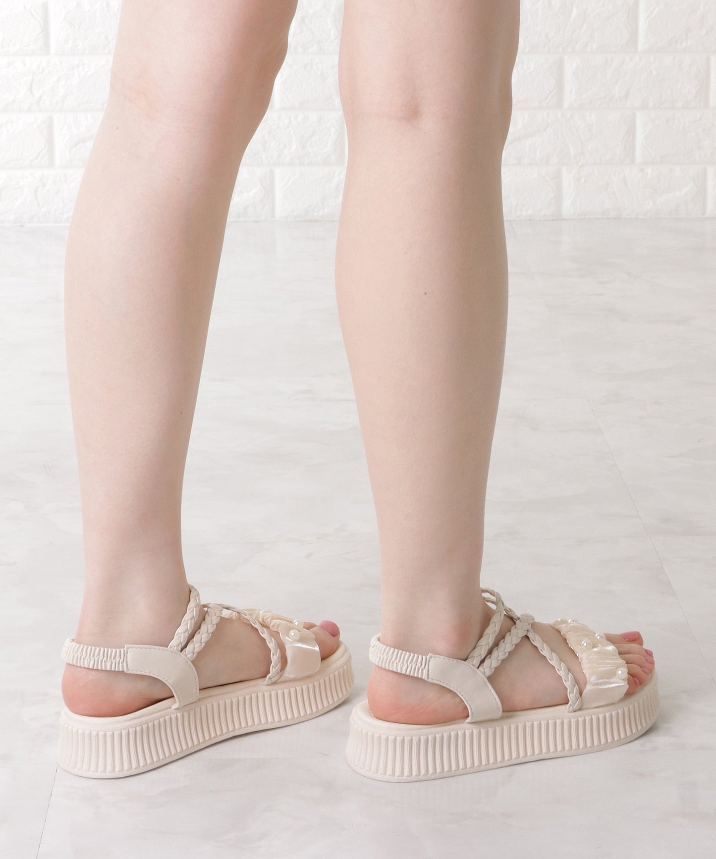パールサテンストラップ厚底サンダル