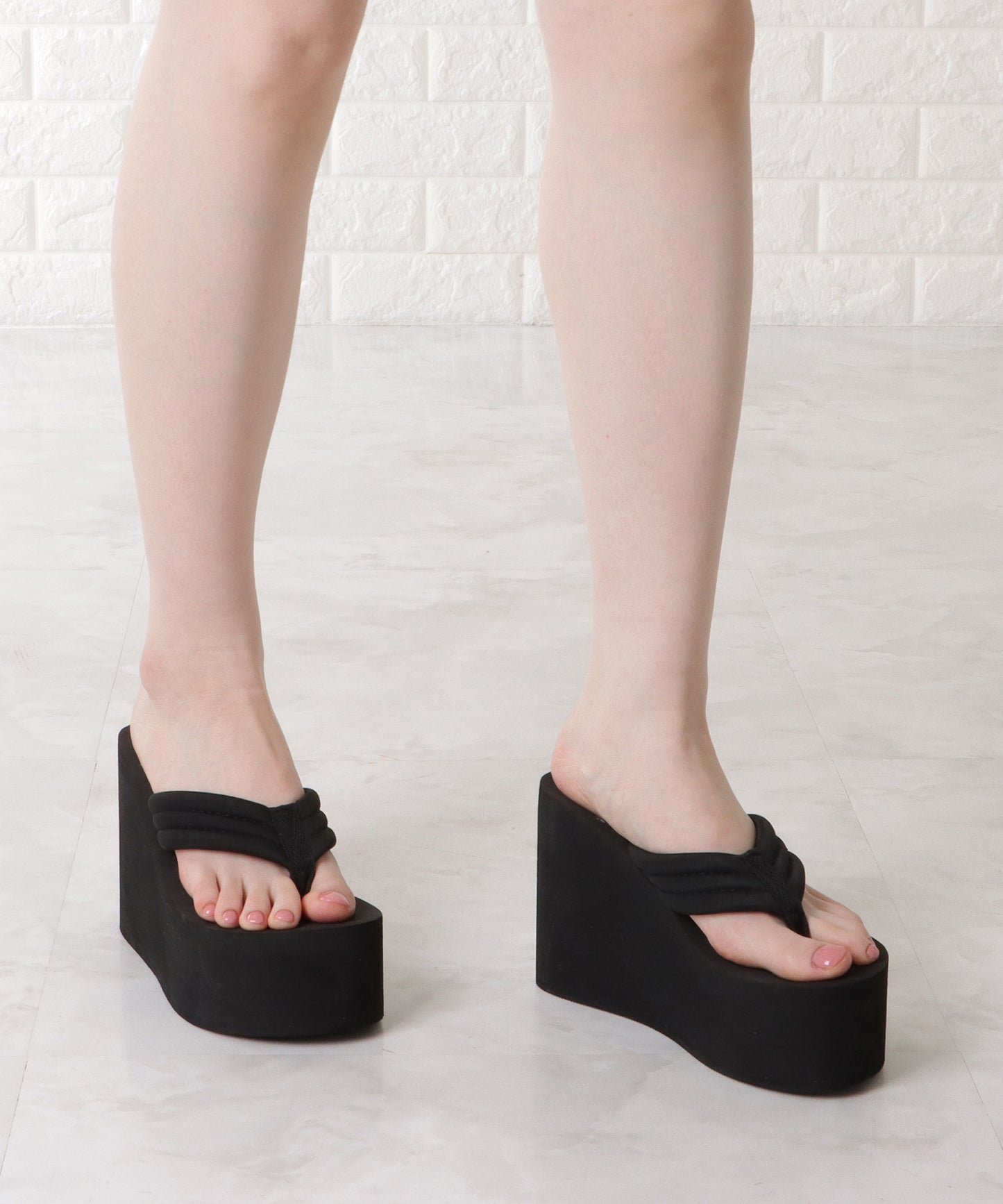 ワンカラー厚底ビーチトングサンダル