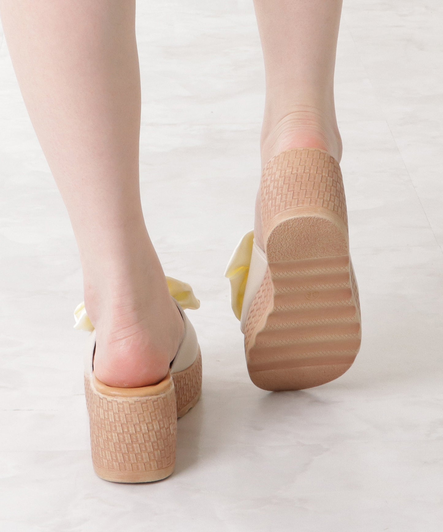 ビッグリボン厚底ウエッジサンダル