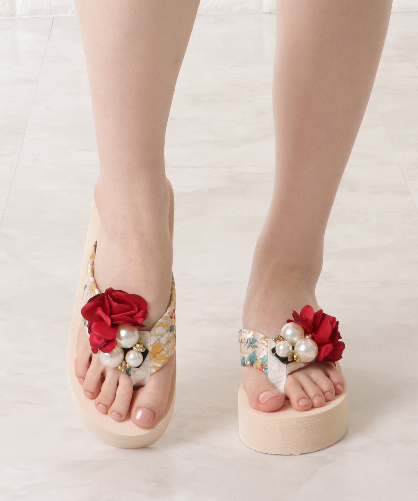 フラワー×パールモチーフ厚底ビーチサンダル