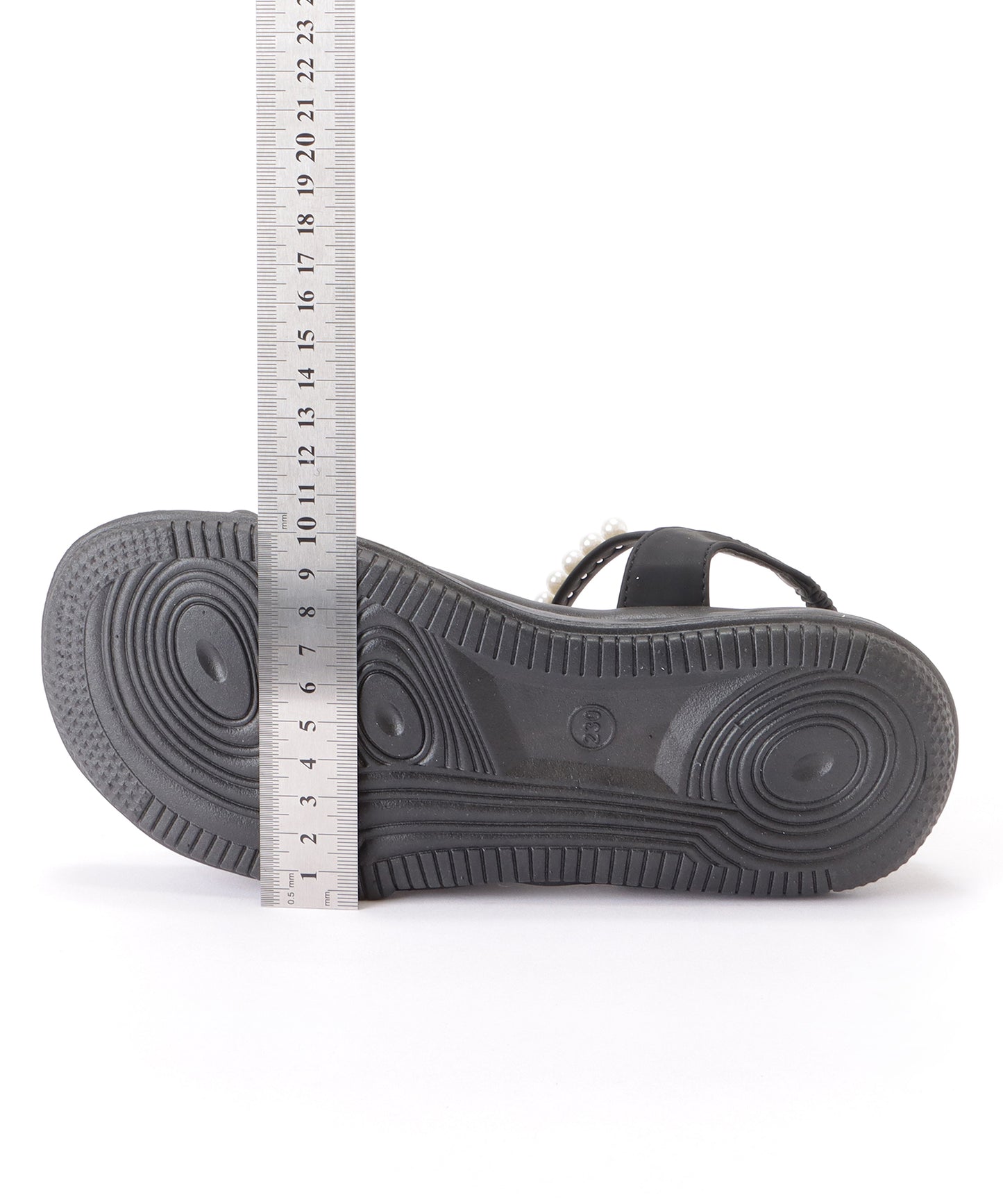 パール付き三連ストラップコンフォートサンダル