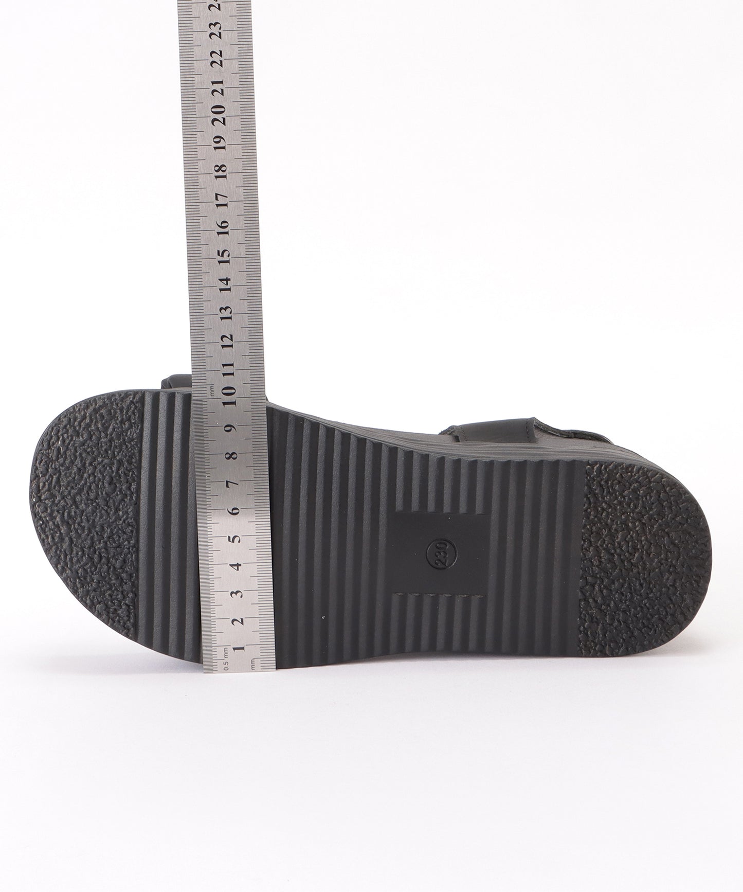 レザー調シュシュベルトコンフォートサンダル